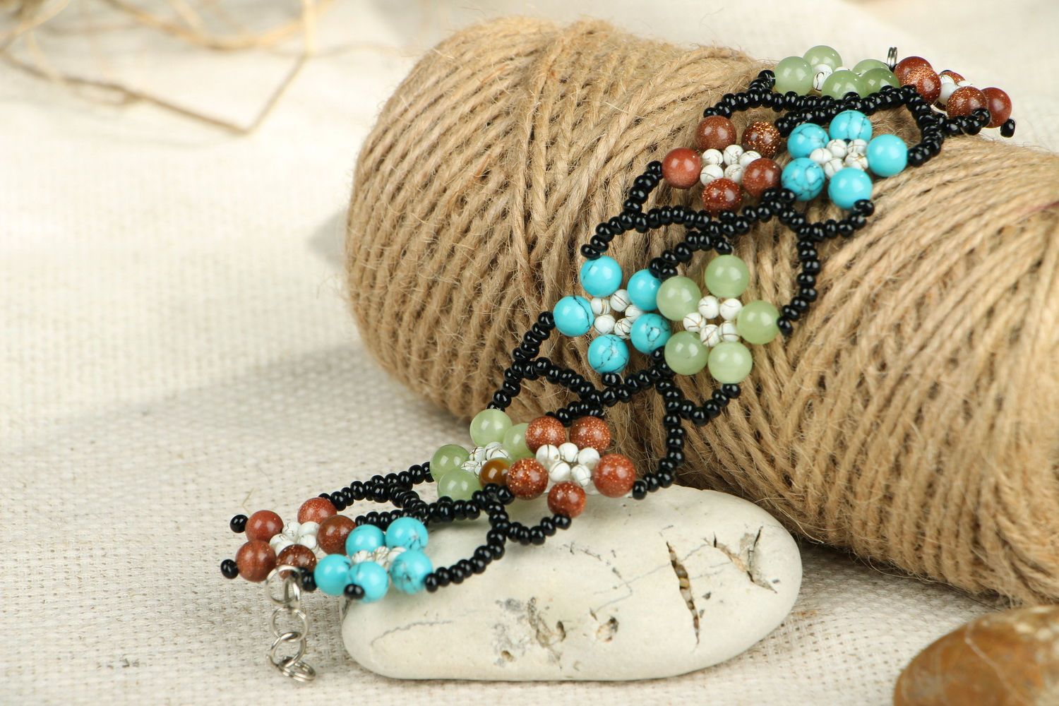 Bead bracelet with aventurine, chrysolite and turquoise photo 1