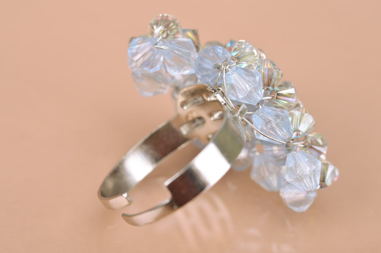 Handgemachter schöner großer Perlmutt Ring aus Glasperlen handmade für Mädchen  foto 4