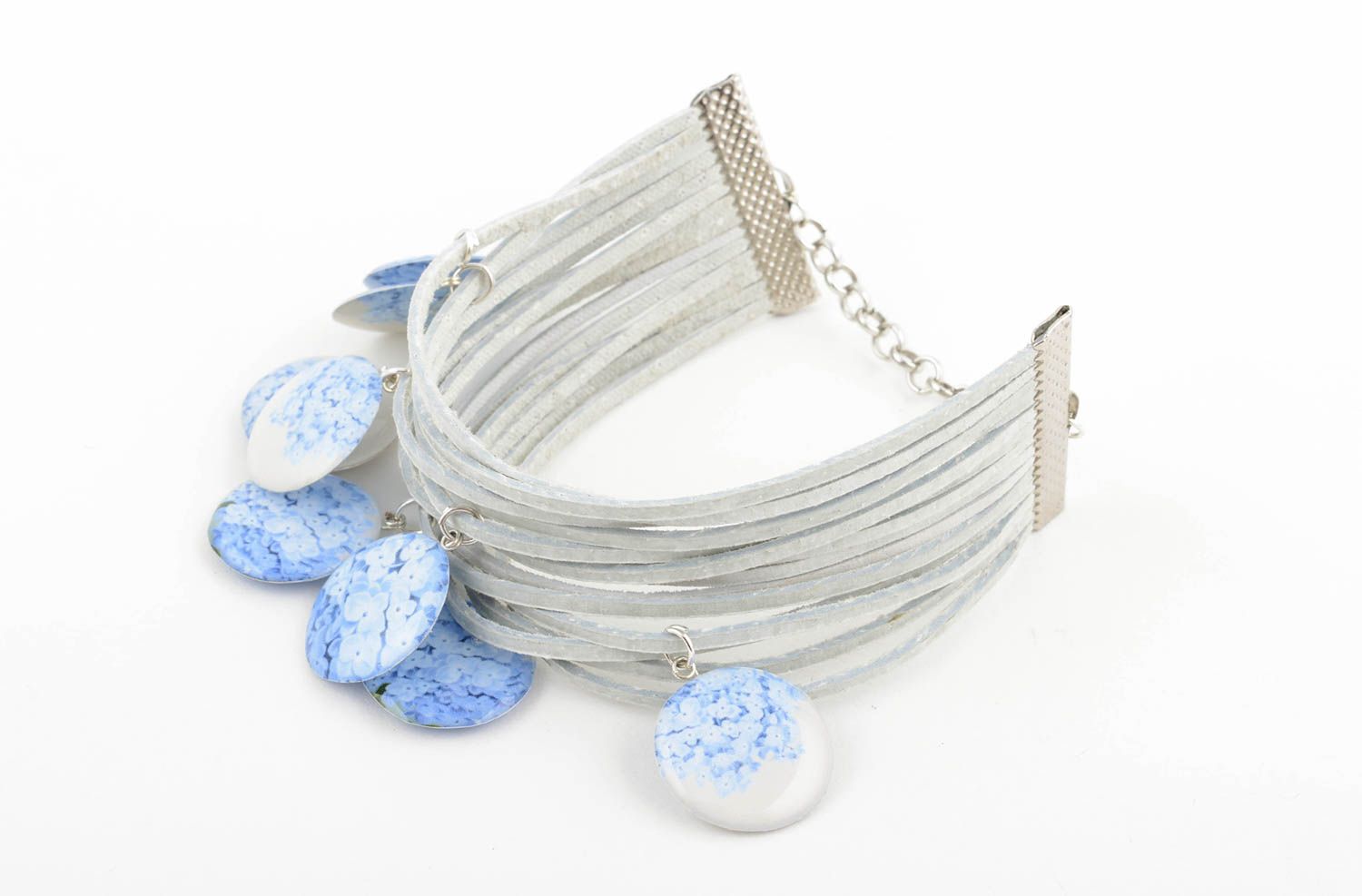 Bracelet cuir Bijou fait main blanc large avec breloques bleues Cadeau femme photo 2