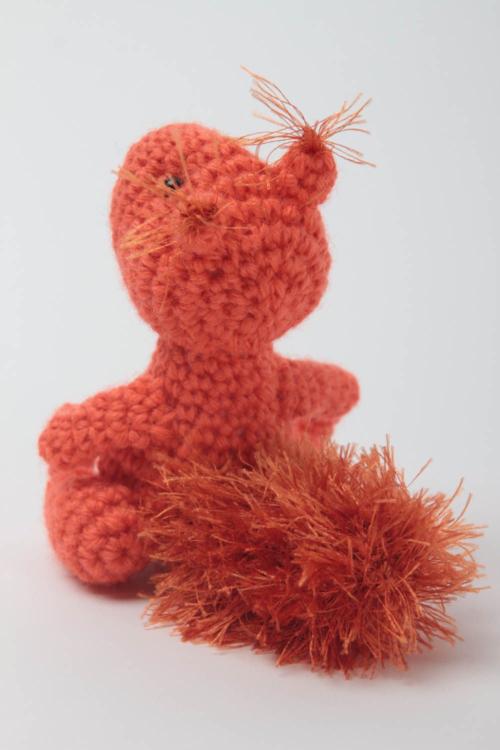 Jouet enfant Peluche tricotée fait main en forme d'écureuil roux Cadeau original photo 4