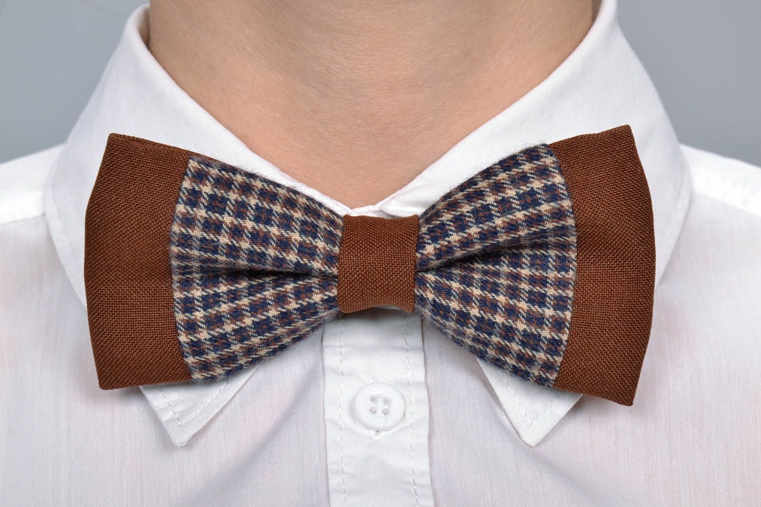 Brown checkered bow tie photo 5