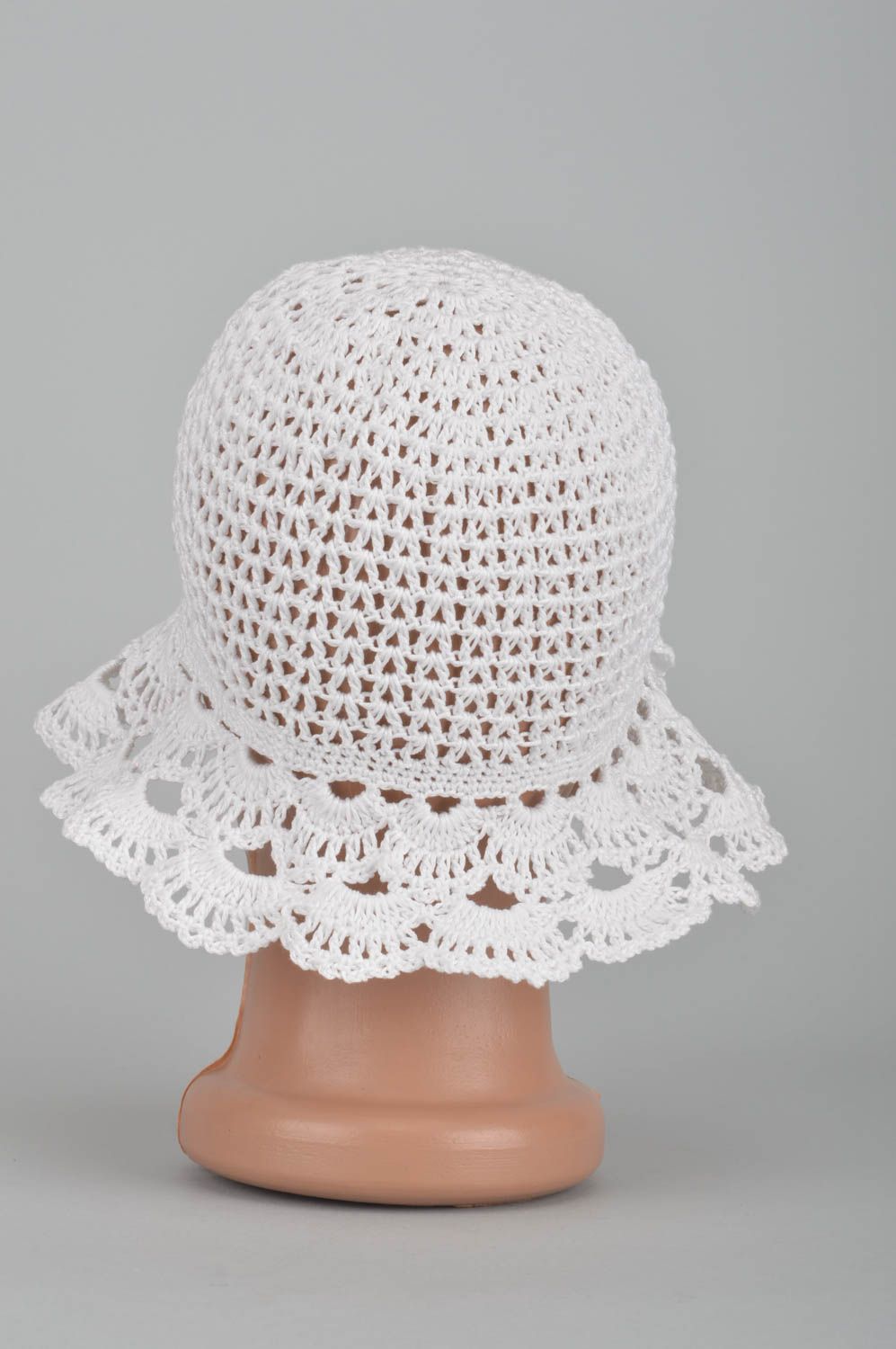 Chapeau enfant fait main Bonnet fille blanc d'été au crochet Cadeau original photo 5