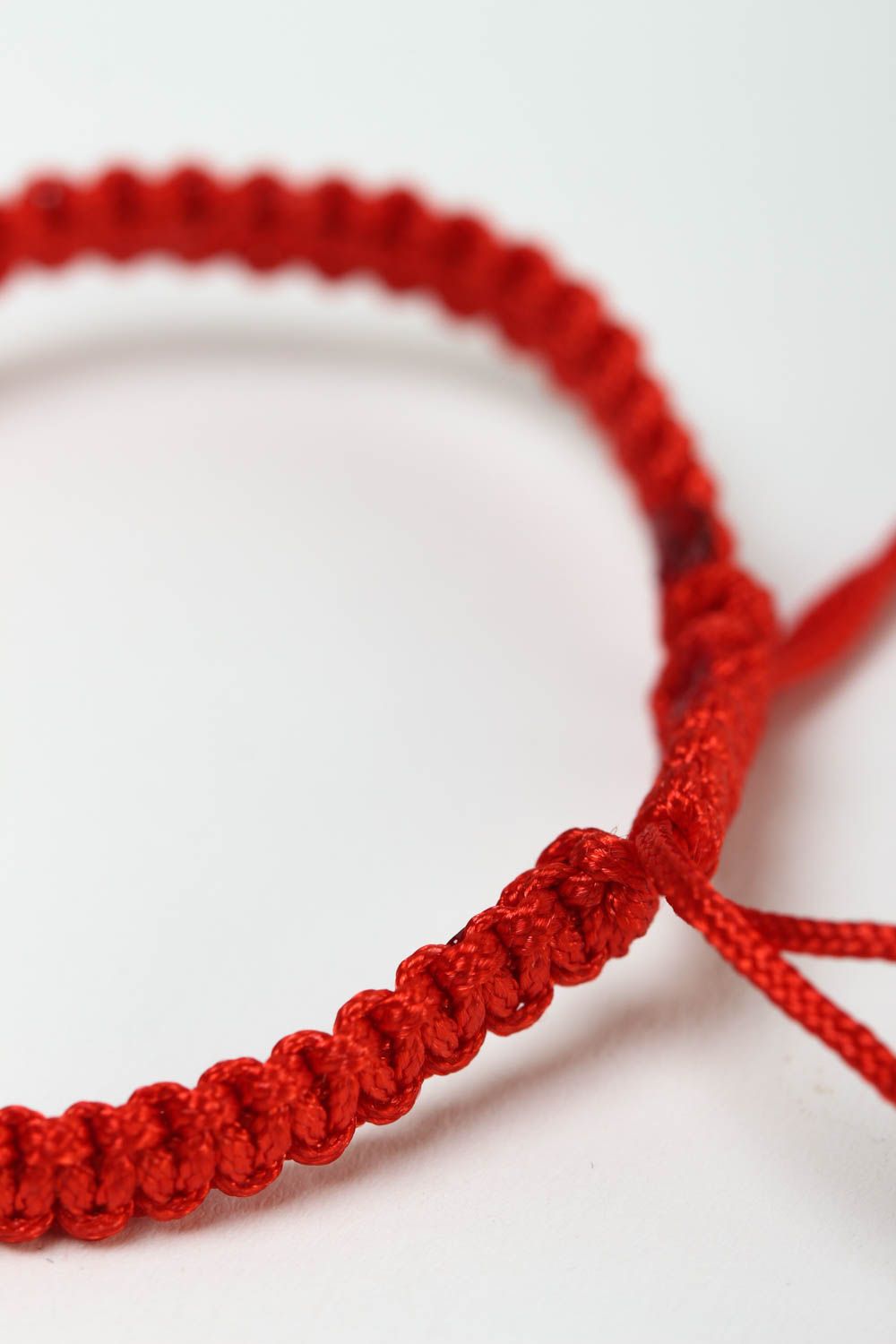 Браслет из шнура красный бижутерия ручной работы модное украшение плетеное фото 4