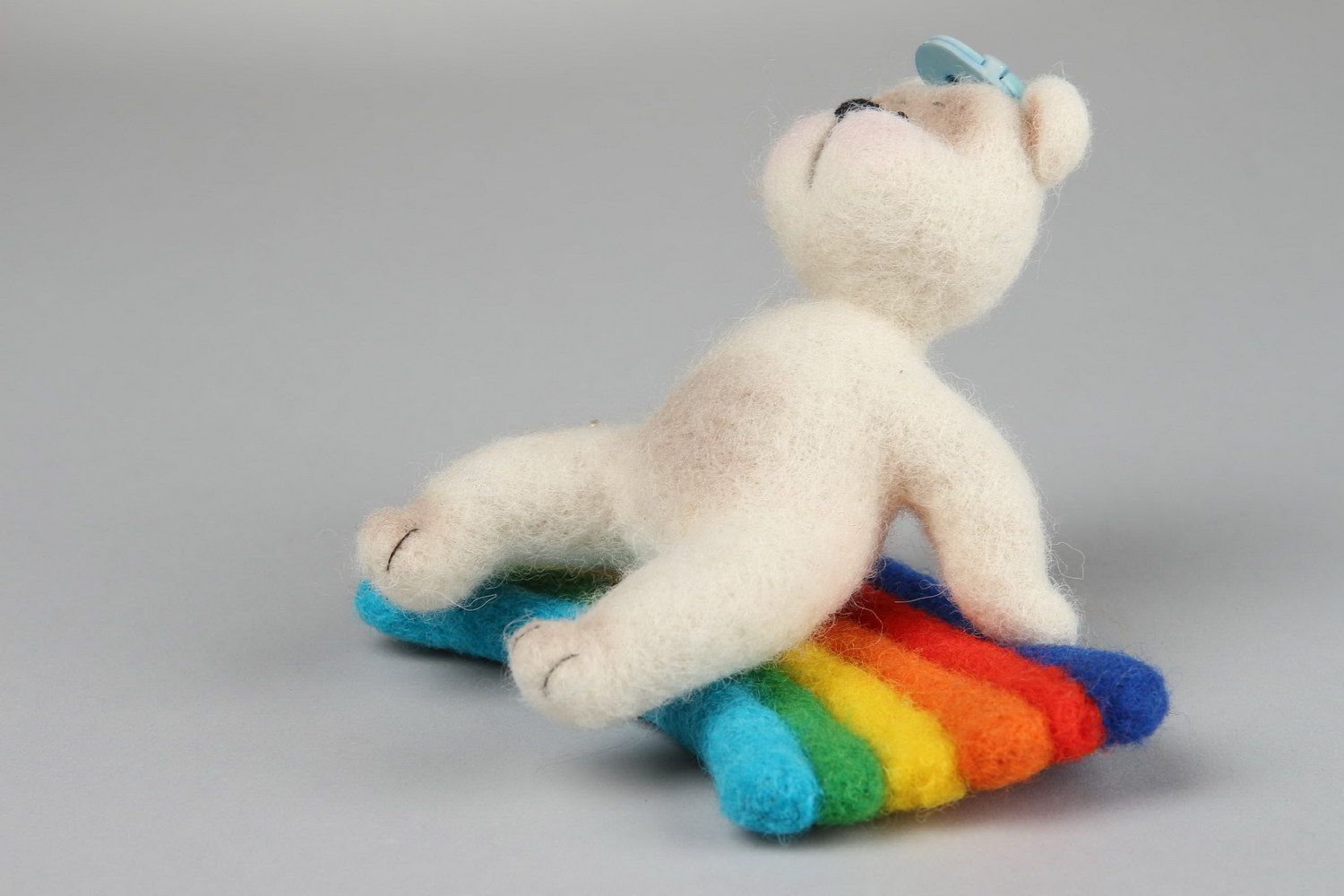 Мягкая игрушка из шерсти Мишка на радуге, валяние фото 2