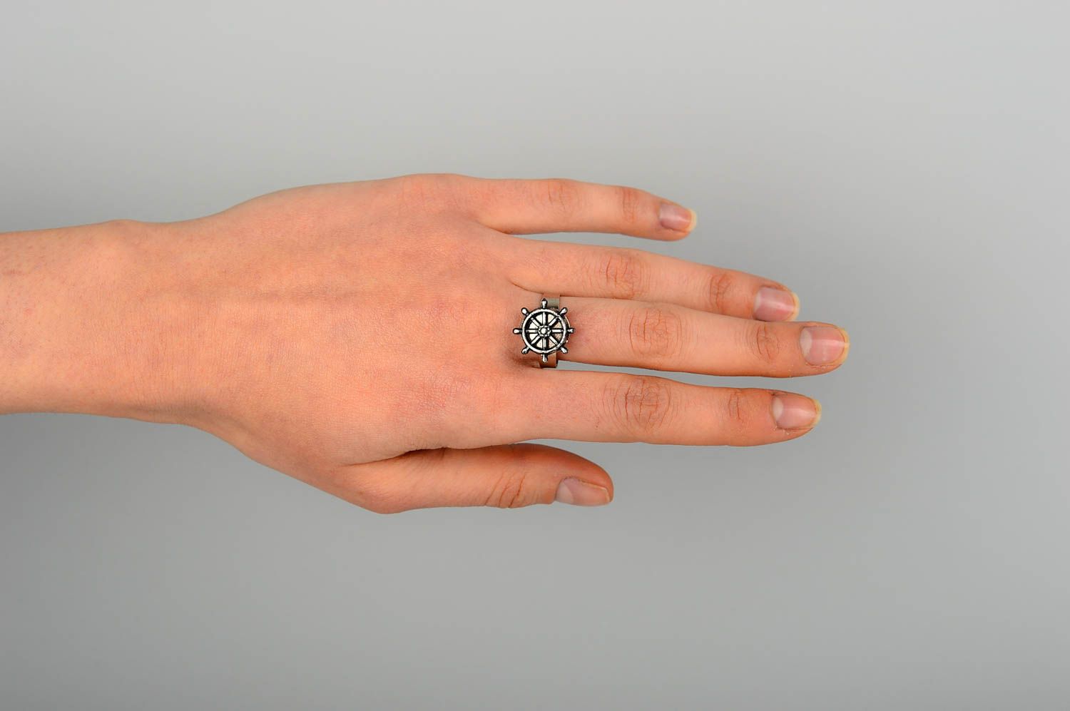 Кольцо ручной работы кольцо из металла с морским штурвалом модное кольцо фото 2