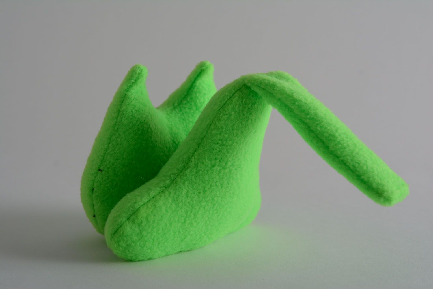 Мягкая игрушка в виде зеленого кота фото 3