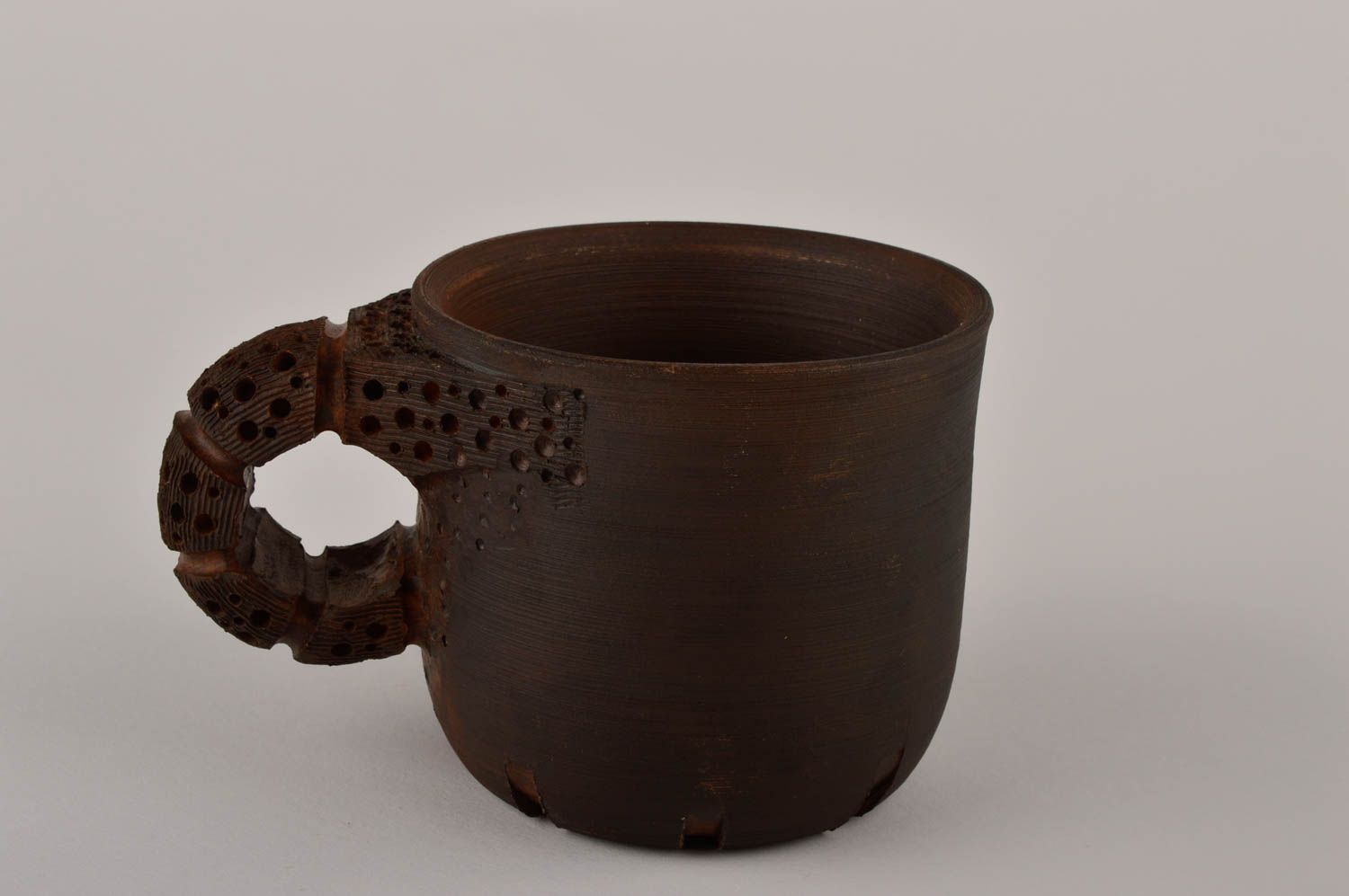 Schöne Kaffeetasse handgefertigt Küchen Zubehör Keramik Geschirr dunkel foto 2