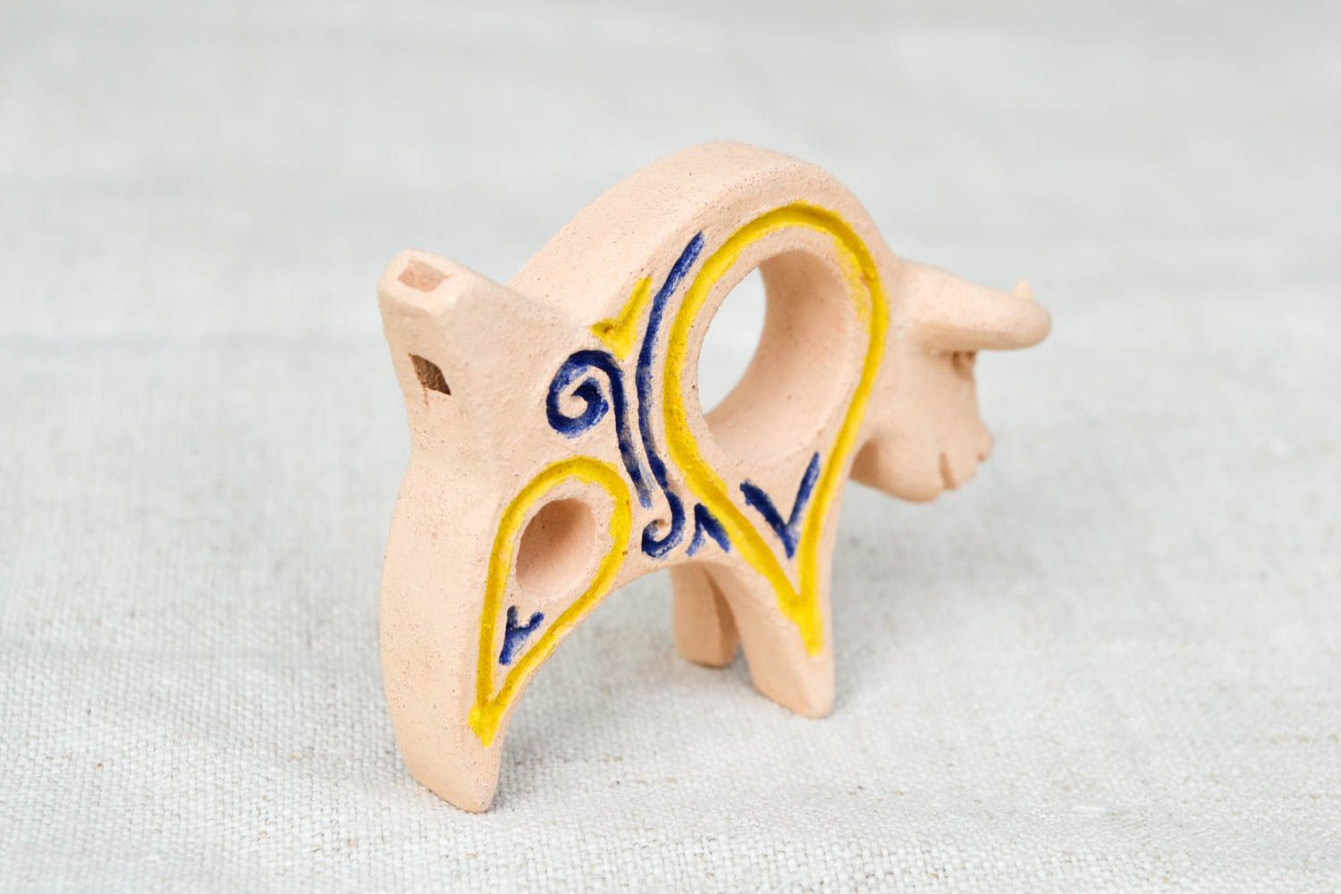 Керамический сувенир ручной работы игрушка из глины свистулька глиняная вол фото 5