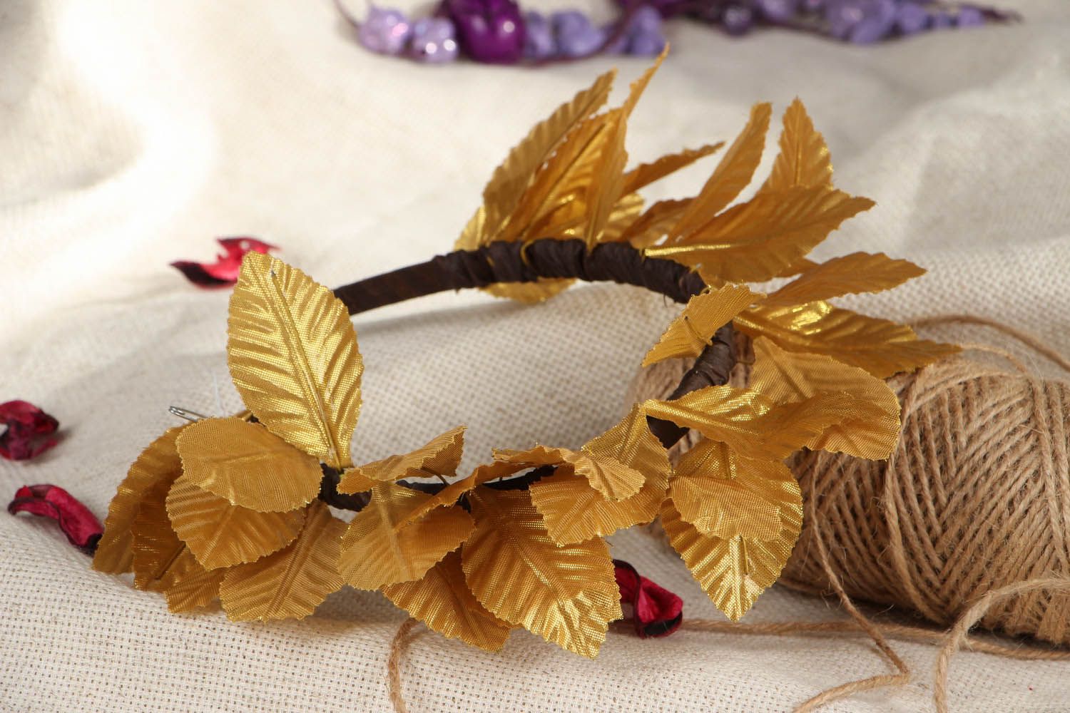 Hairband Made of Fabric Leaves photo 5