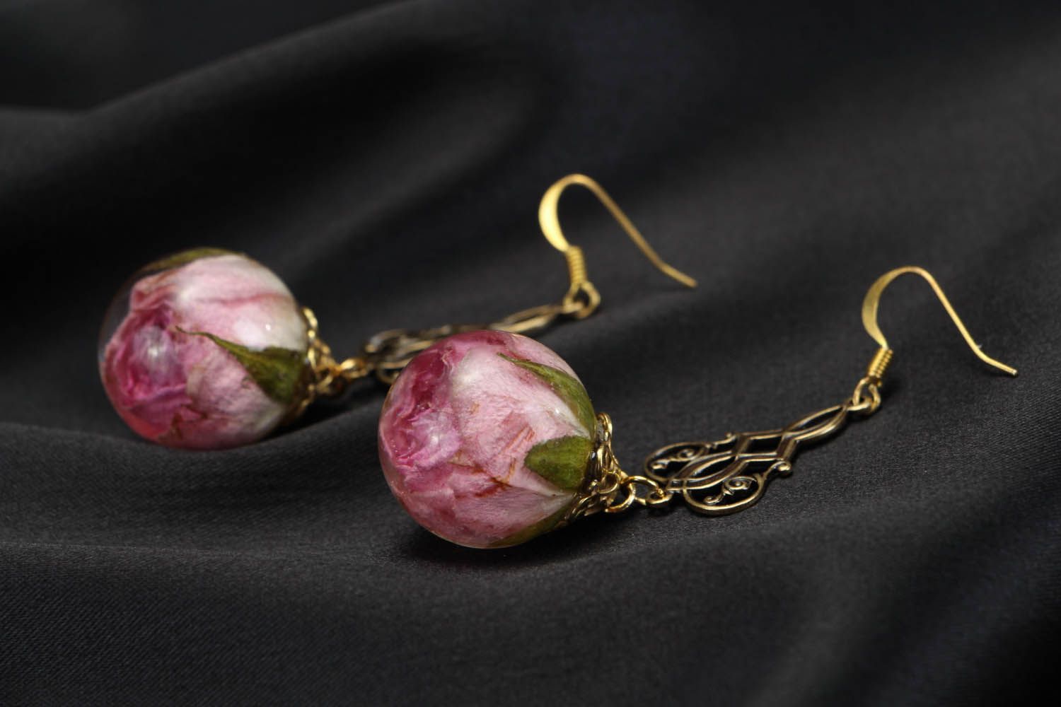 Earrings with natural flowers photo 2