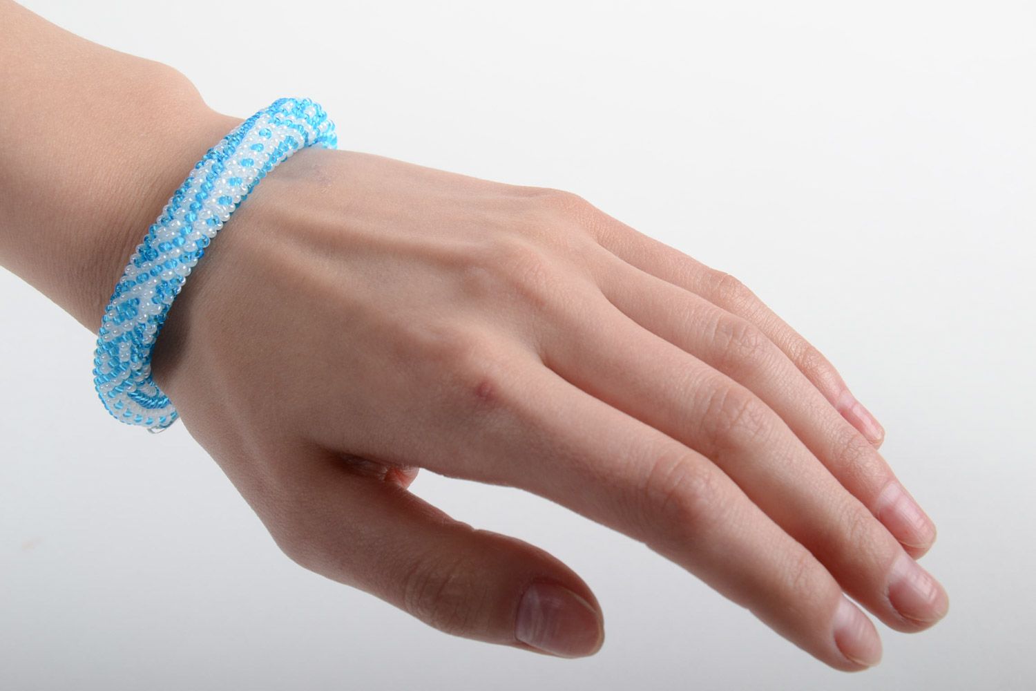 Weiß blaues modisches handmade Armband aus Glasperlen Litze für Frauen foto 5