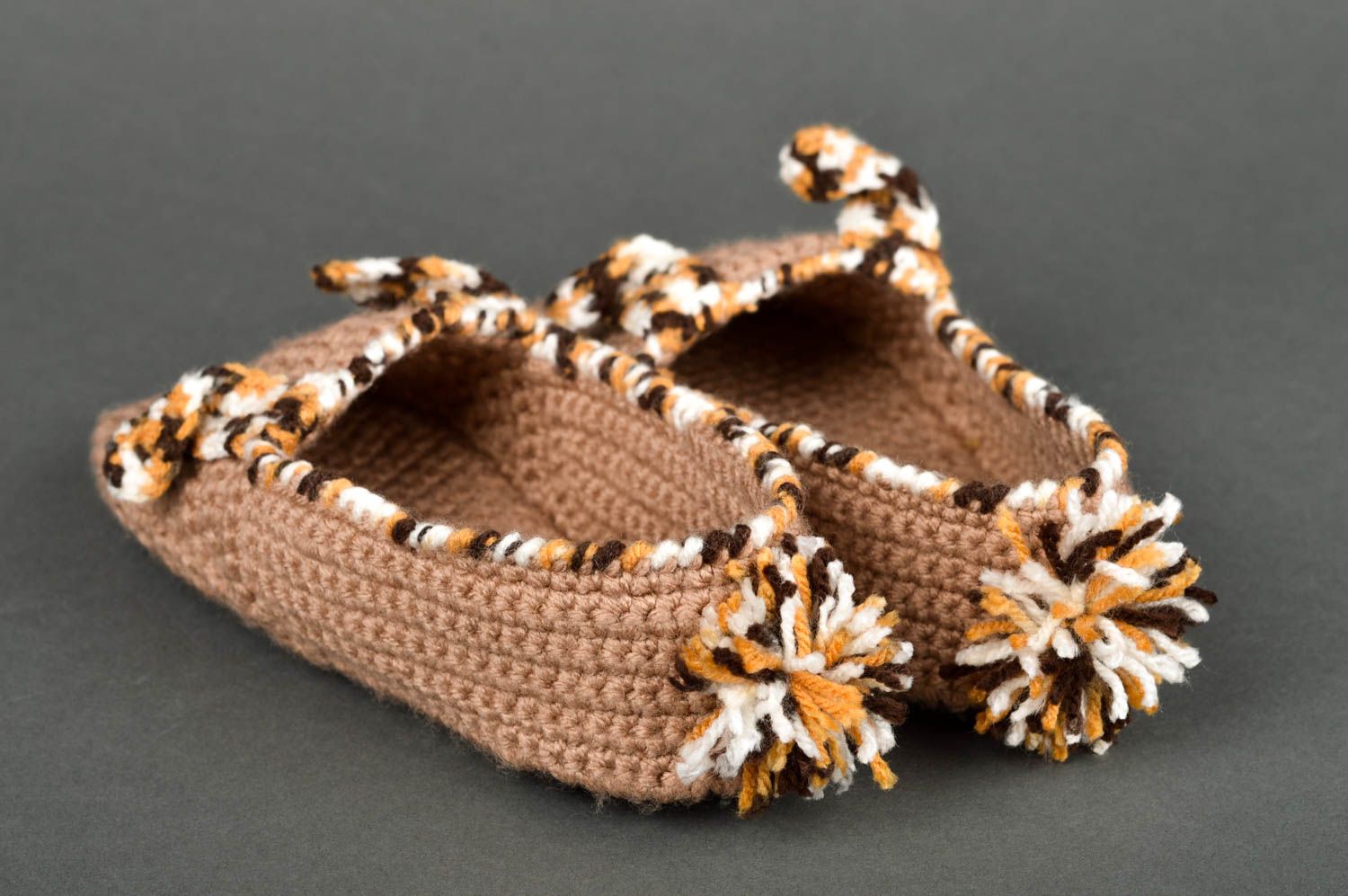 Pantoufles tricotées Chaussons design fait main bruns Accessoire enfant photo 5