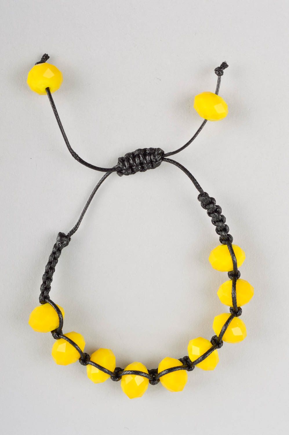 Bracelet fantaisie Bijou fait main perles jaunes lacet noir Accessoire femme photo 3