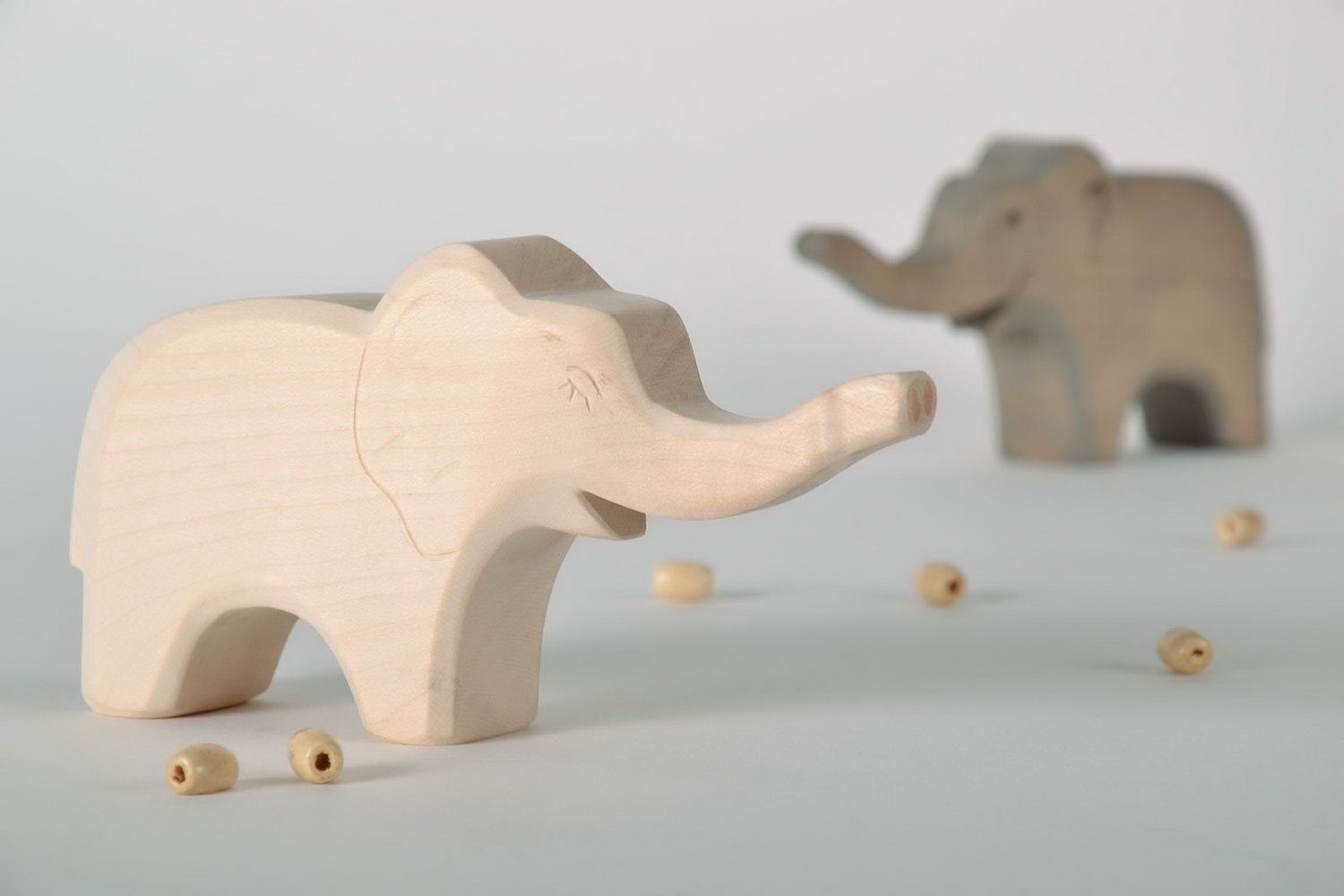 Elefant aus Holz foto 2