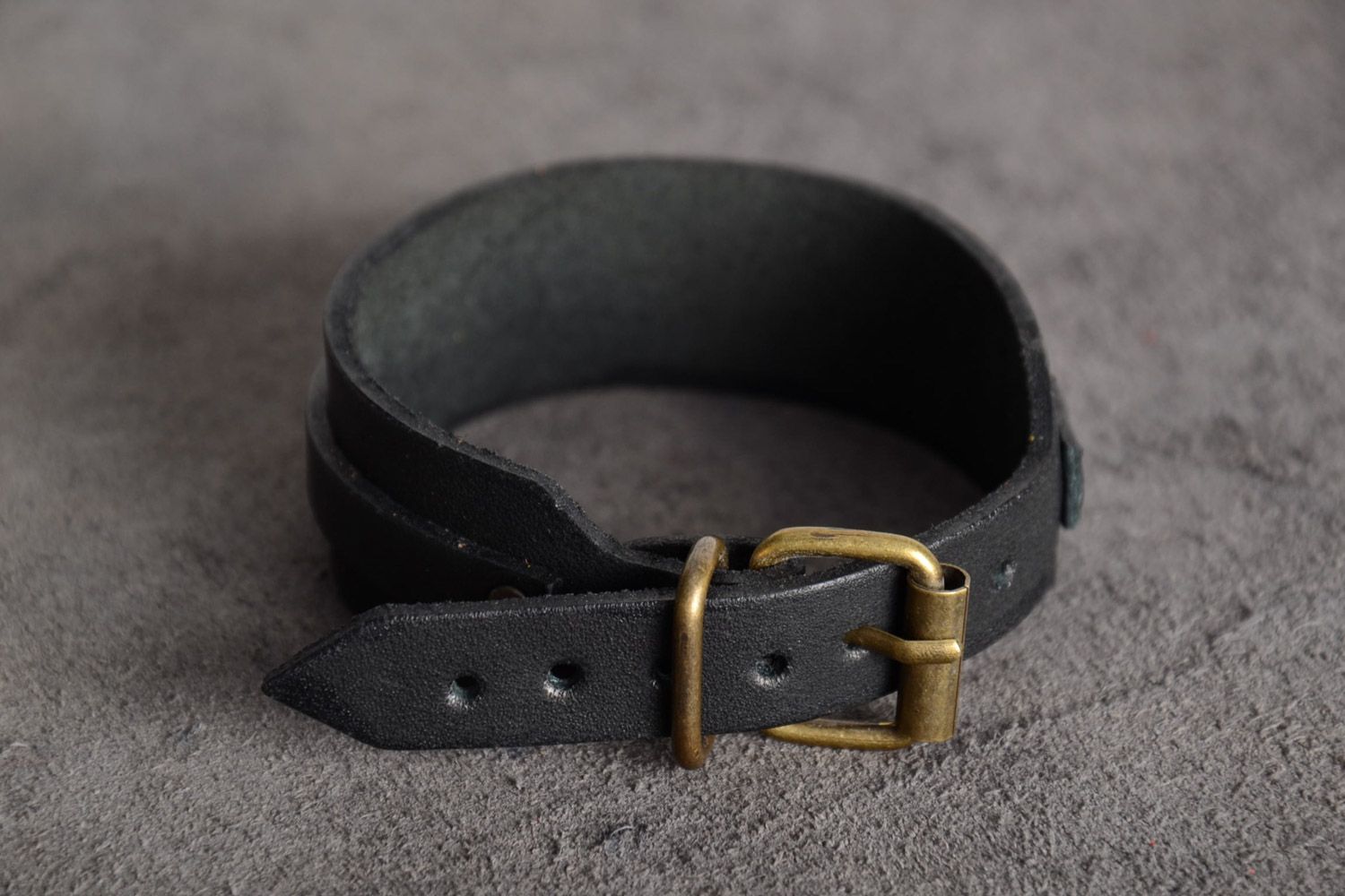 Unusual stylish handmade black leather bracelet in the shape of belt unisex photo 1