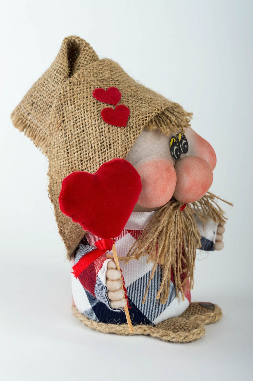 Текстильная кукла домовенок с сердечком ручной работы для декора интерьера фото 5