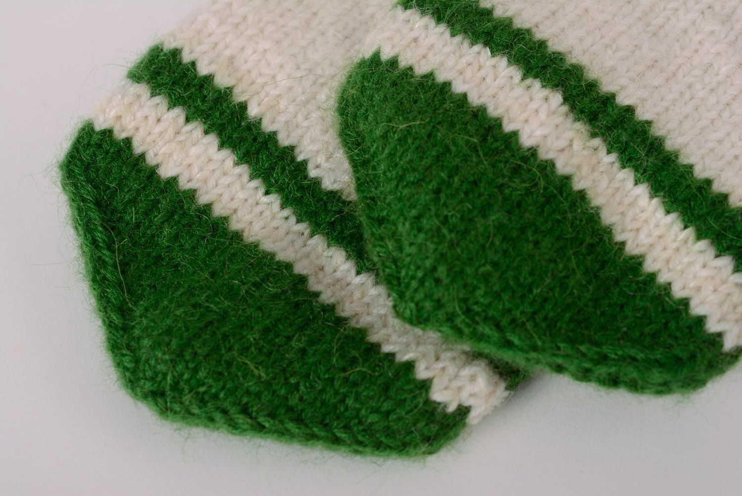 White and green warm hand knitted wool and acrylic mittens photo 4