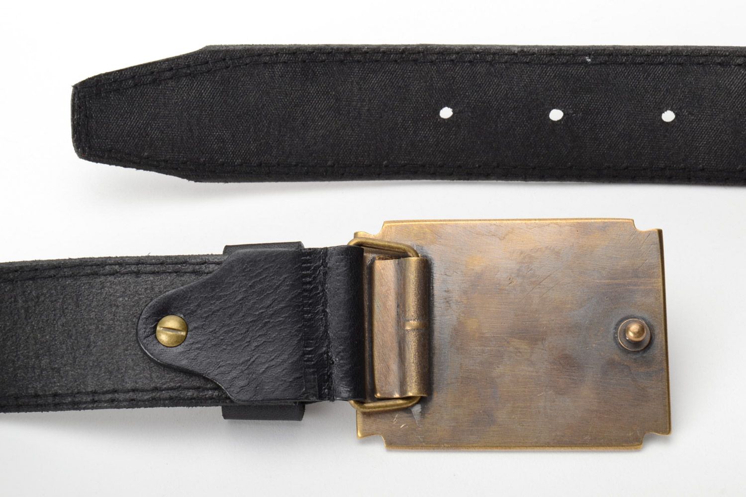 Homemade genuine leather belt with metal buckle and embossment in the shape of skull photo 3