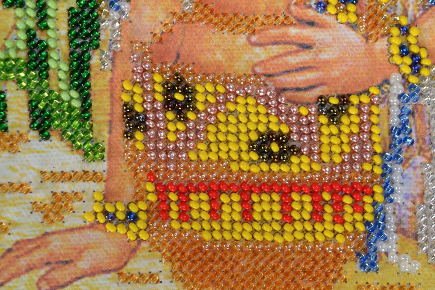 Toile brodée avec perles de rocaille originale faite main portrait d'une femme photo 4