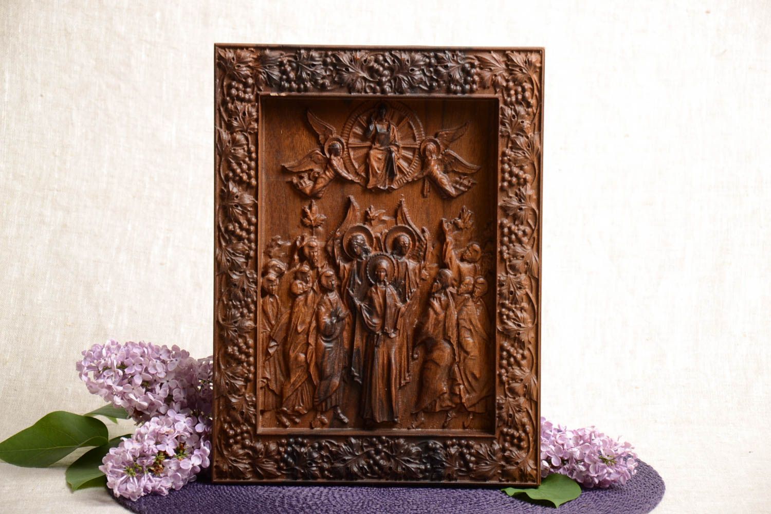 Rechteckige dunkle handgemachte Ikone auf Holz Auferstehung geschnitzt schön foto 1