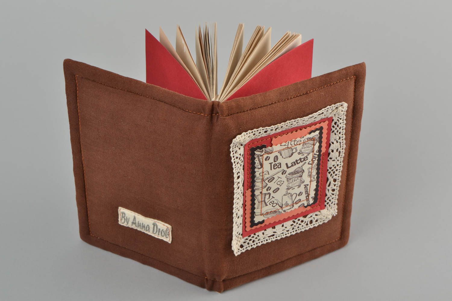 Braunes Notiz Buch handmade in weicher Textilhülle und Scrapbooking Technik  foto 3