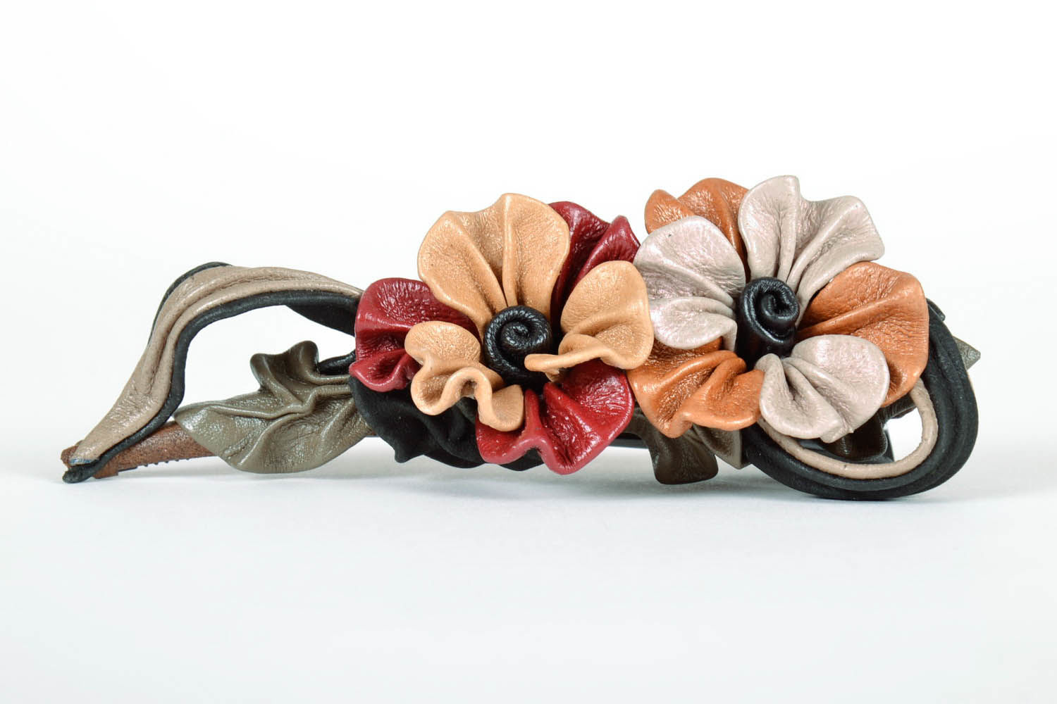 Hair Pin with Flowers Made of Leather photo 2