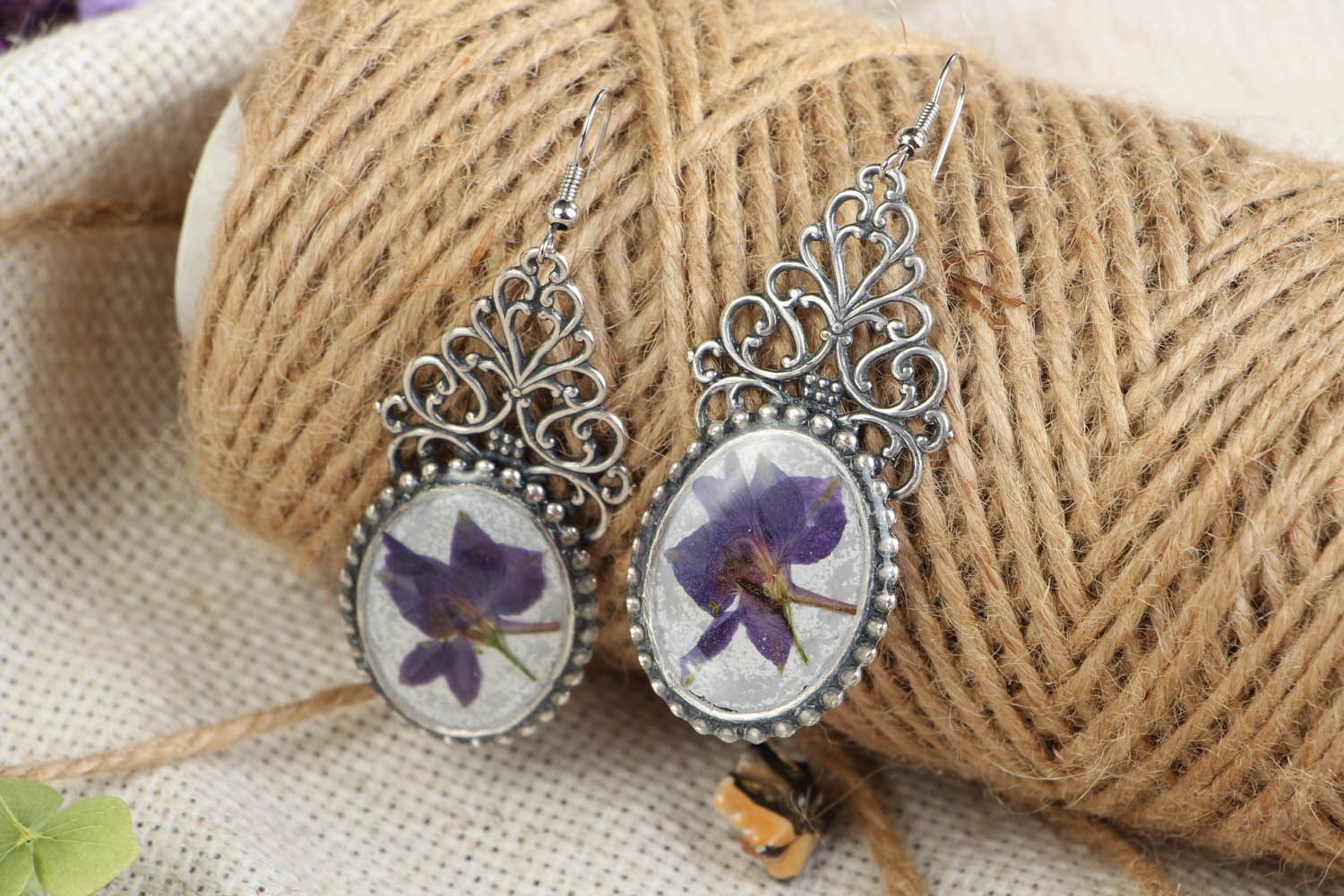 Vintage earrings with natural flowers photo 1