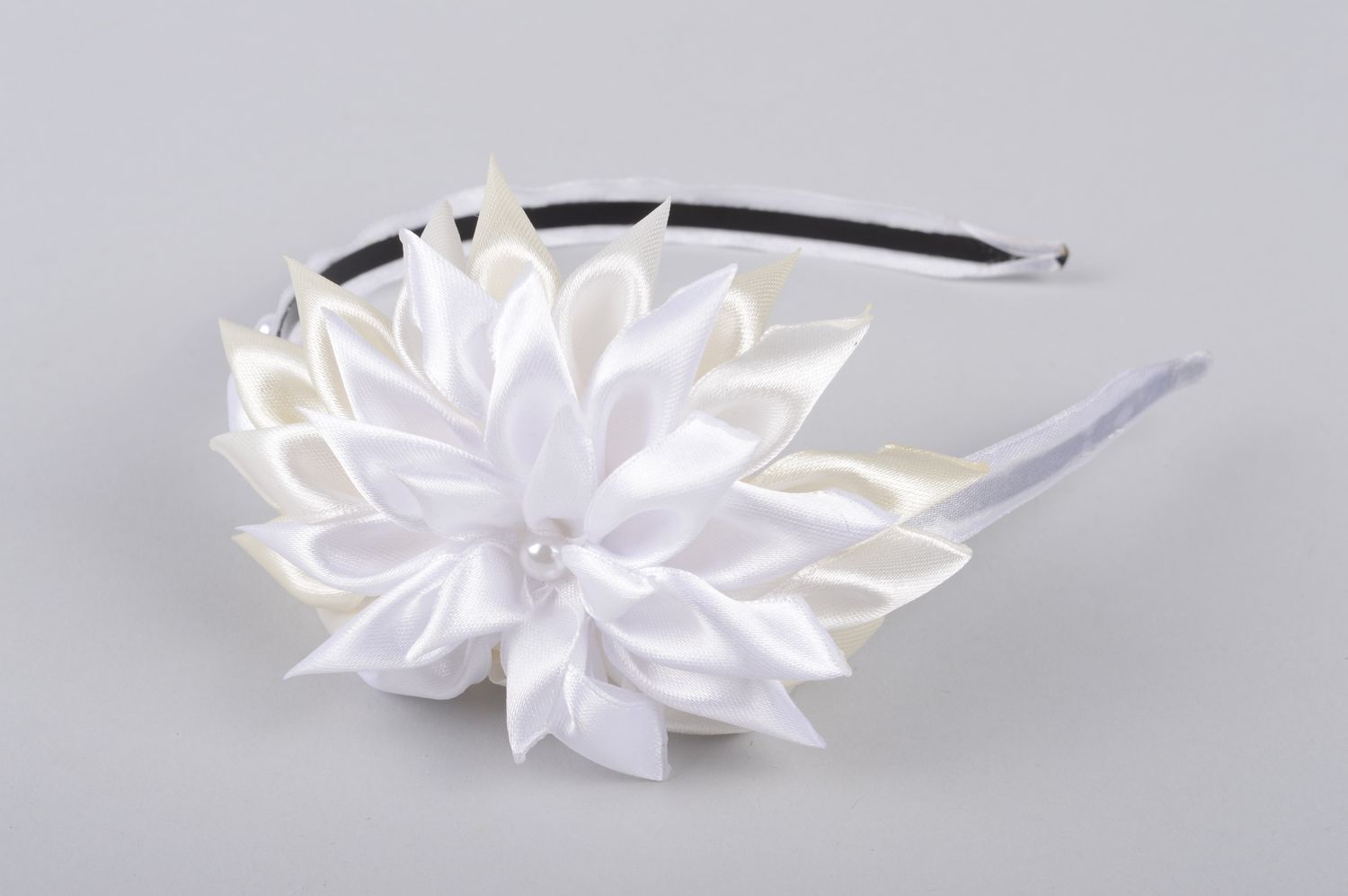 Handmade Haar Schmuck in Weiß Blumen Haarreif Geschenk für Mädchen prächtig foto 1