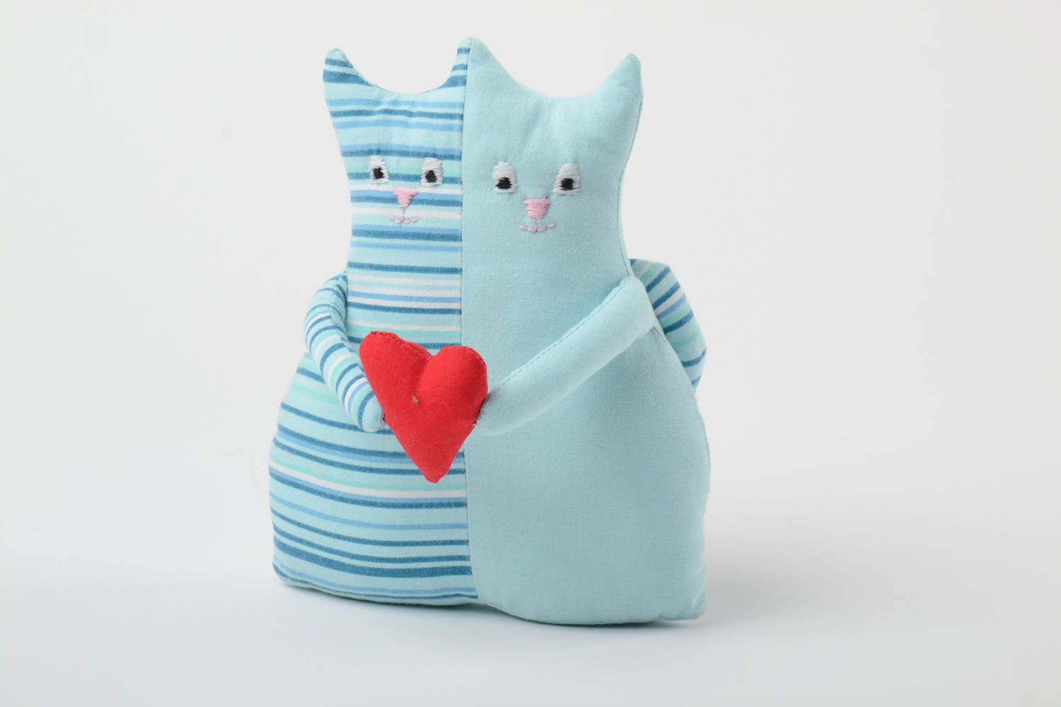 Peluche décorative en toile de coton bleues faites main chats inséparables photo 2