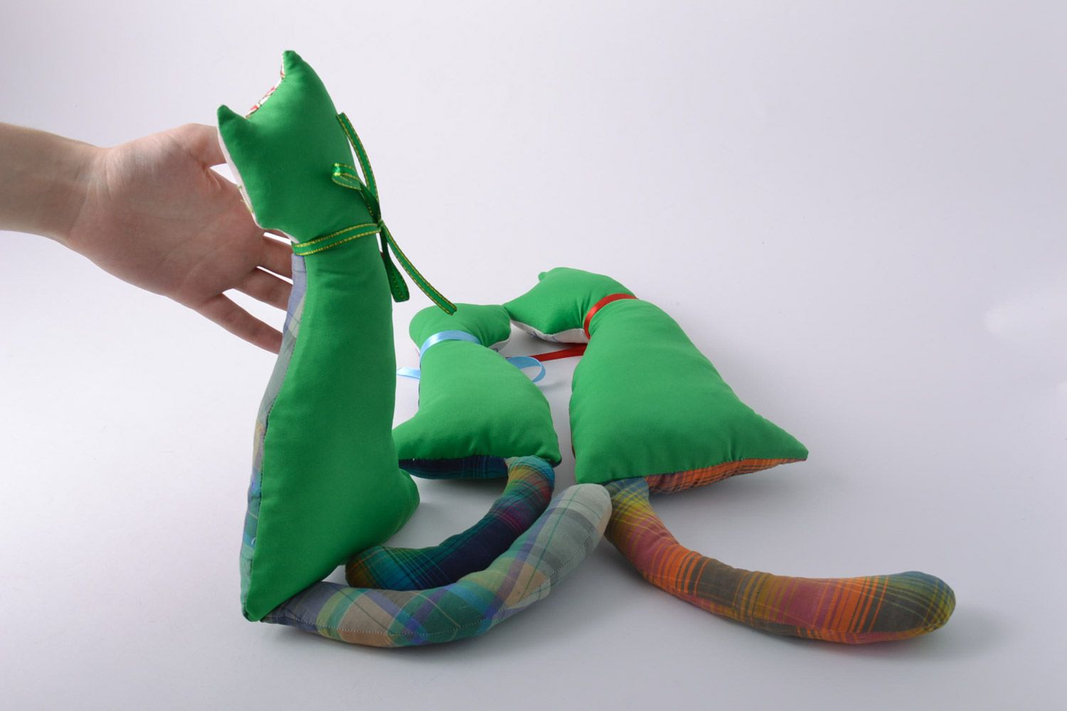 Мягкие игрушки ручной работы 3 штуки коты набор из ткани авторский в клеточку фото 5