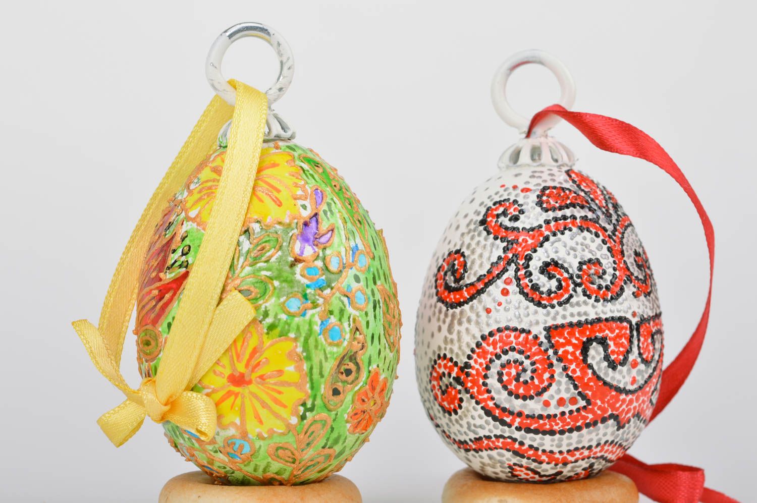 Huevos de Pascua pintados con acrílicos artesanales colgantes decorativos foto 5