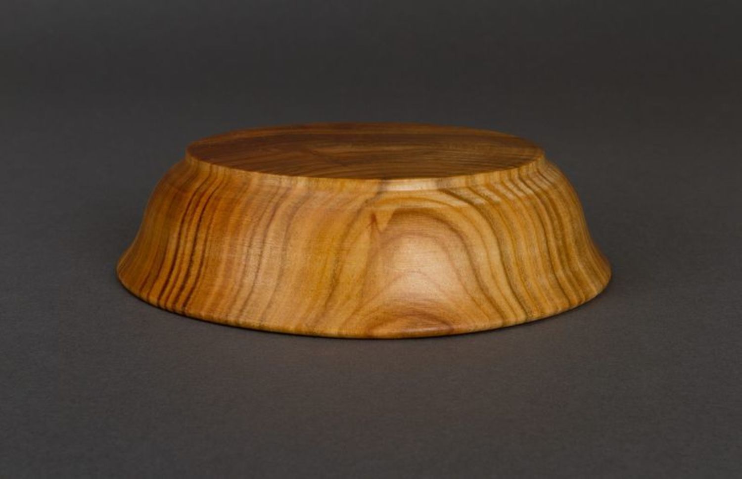 Wooden bowl photo 3