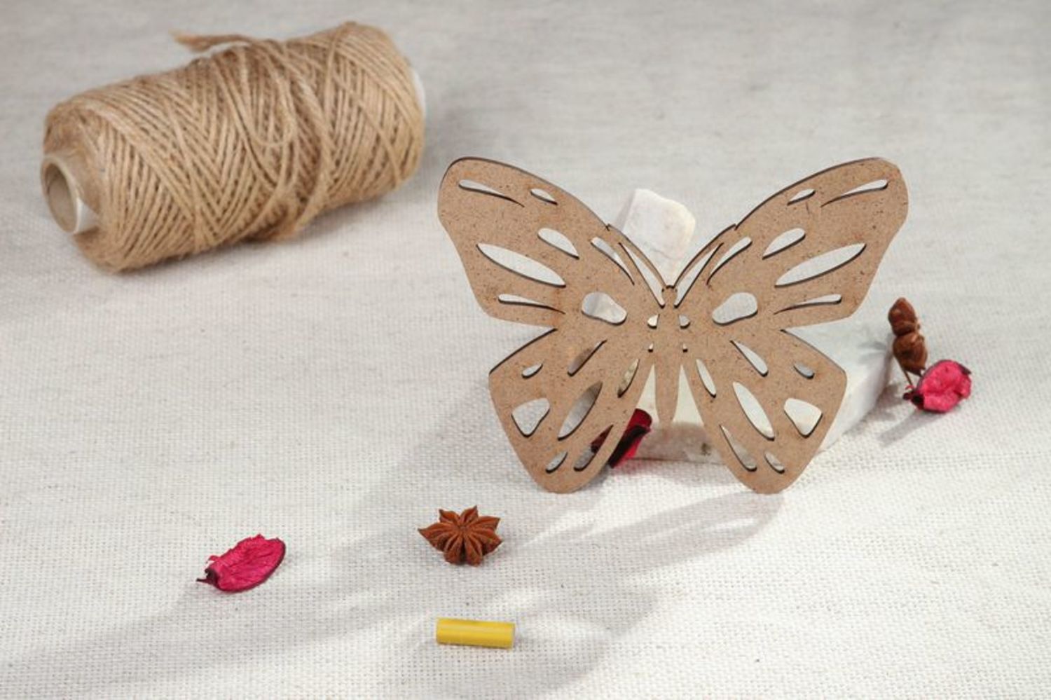 Carved chipboard Butterfly photo 1