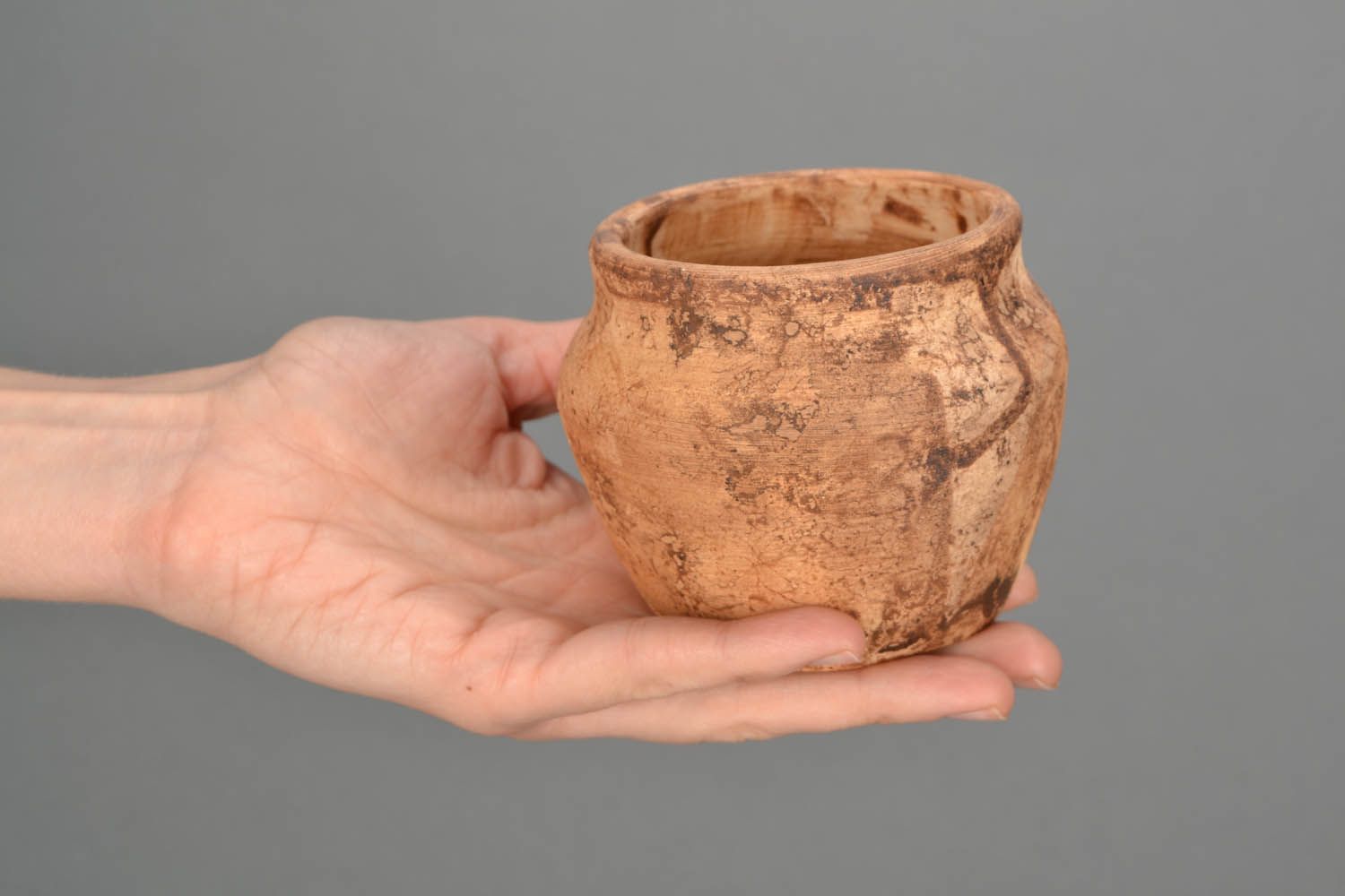 Handmade clay pot photo 1