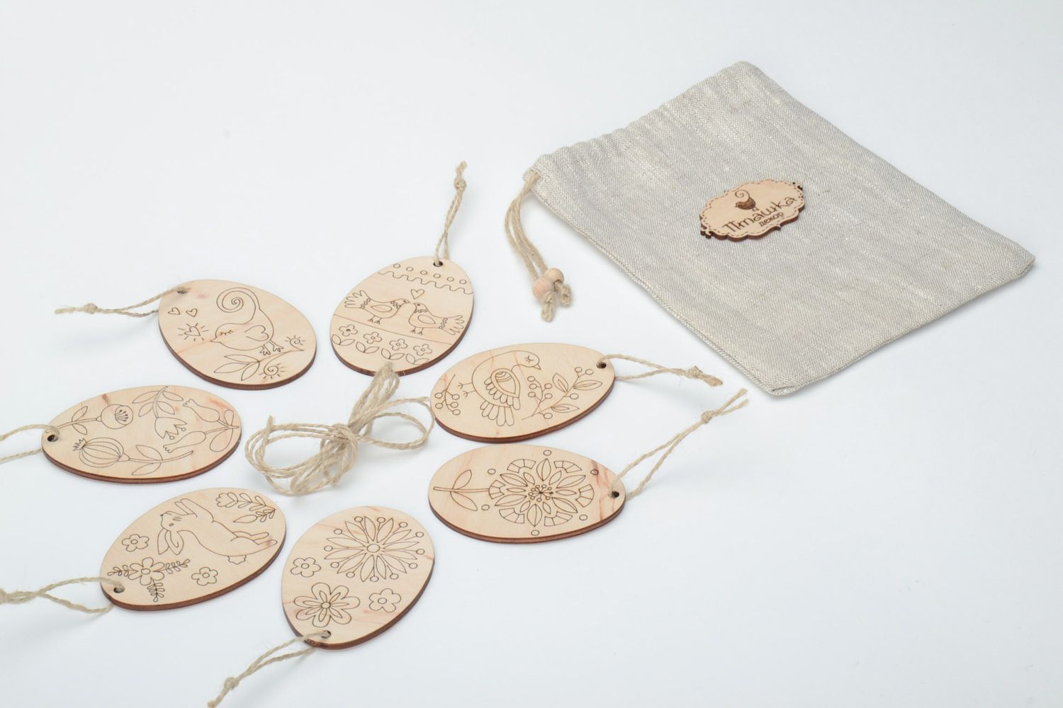 Set de formes en bois 7 pièces à décorer faites main avec petit sac Oeufs photo 1