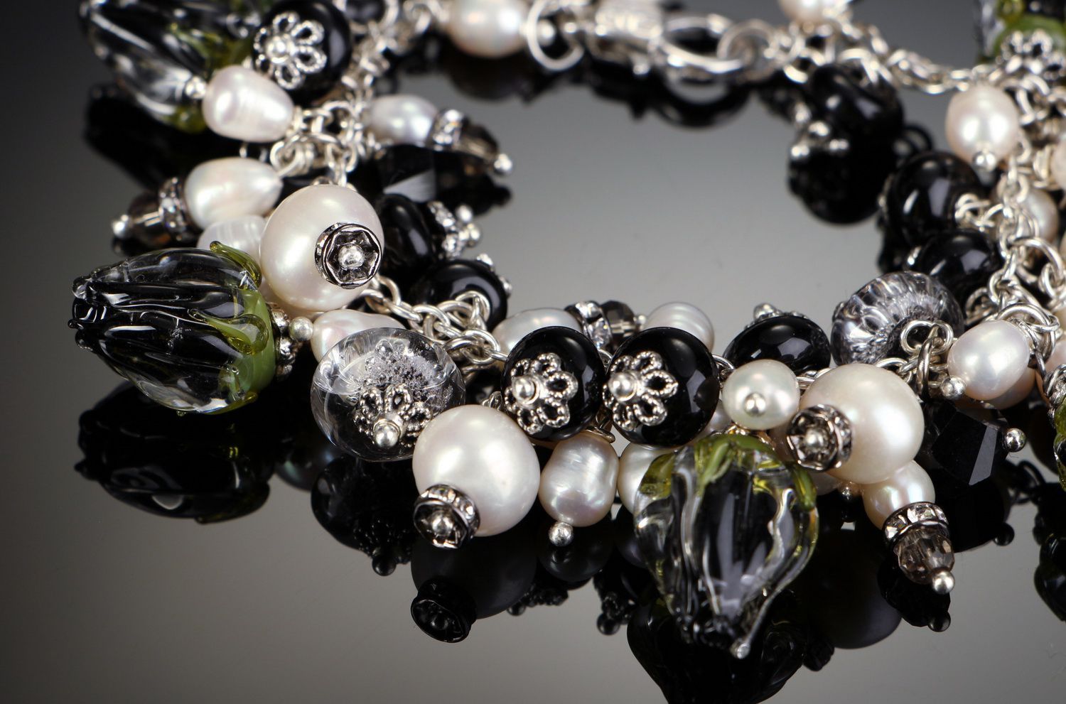 Bracelet with river pearls Black swang photo 4