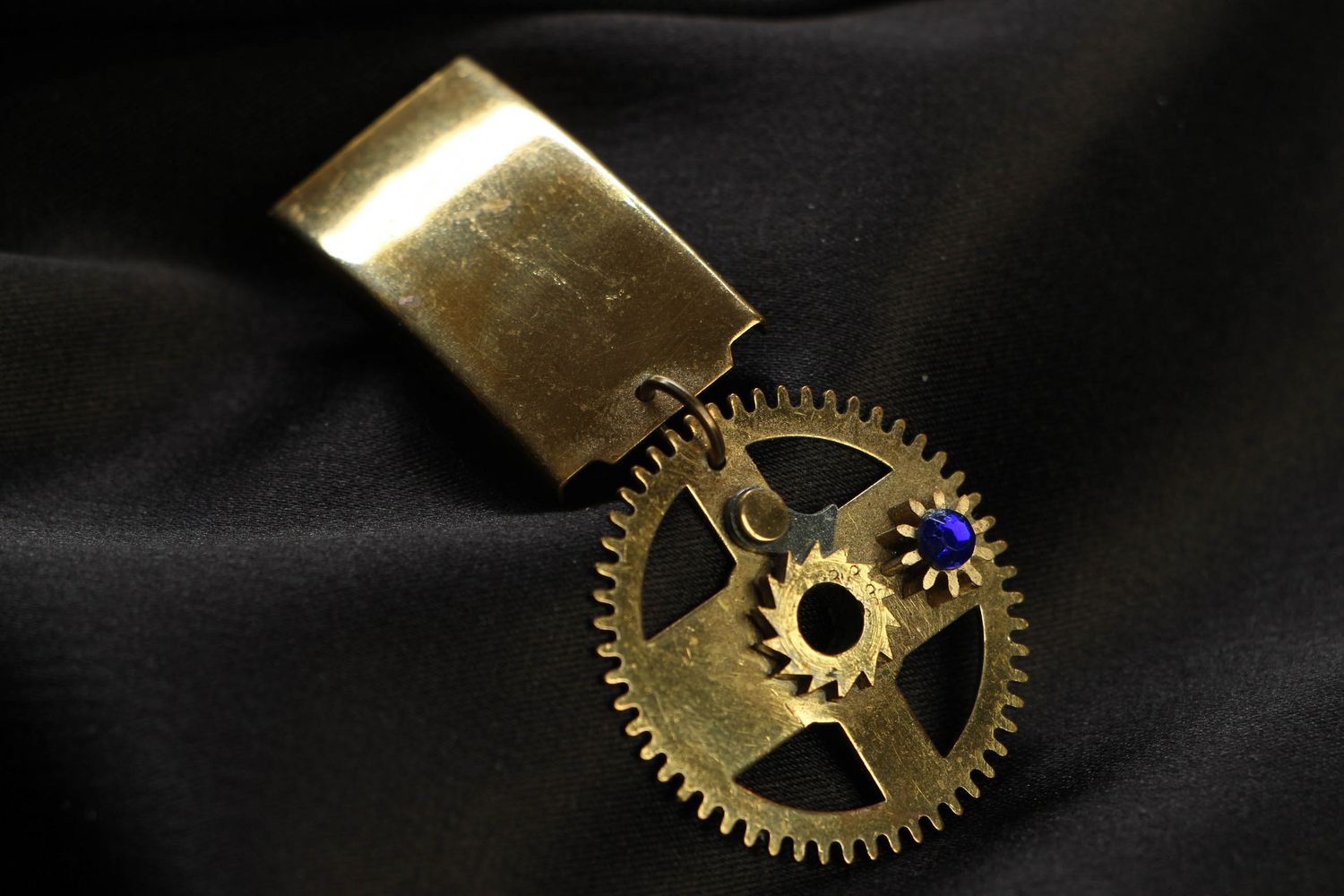 Metal brooch award in steampunk style photo 1
