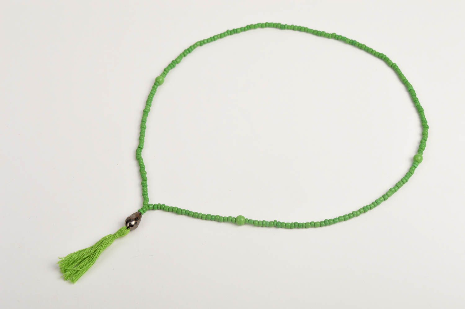 Кулон ручной работы украшение на шею украшение из бусин зеленая подвеска фото 3