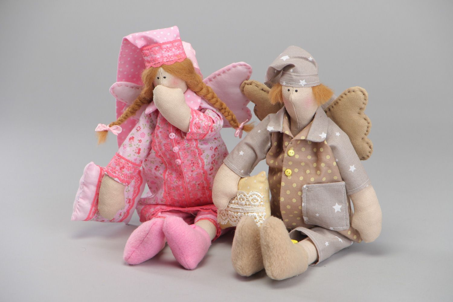 Deux liées poupées en tissus faites main décor pour chambre Anges ensommeillés photo 1