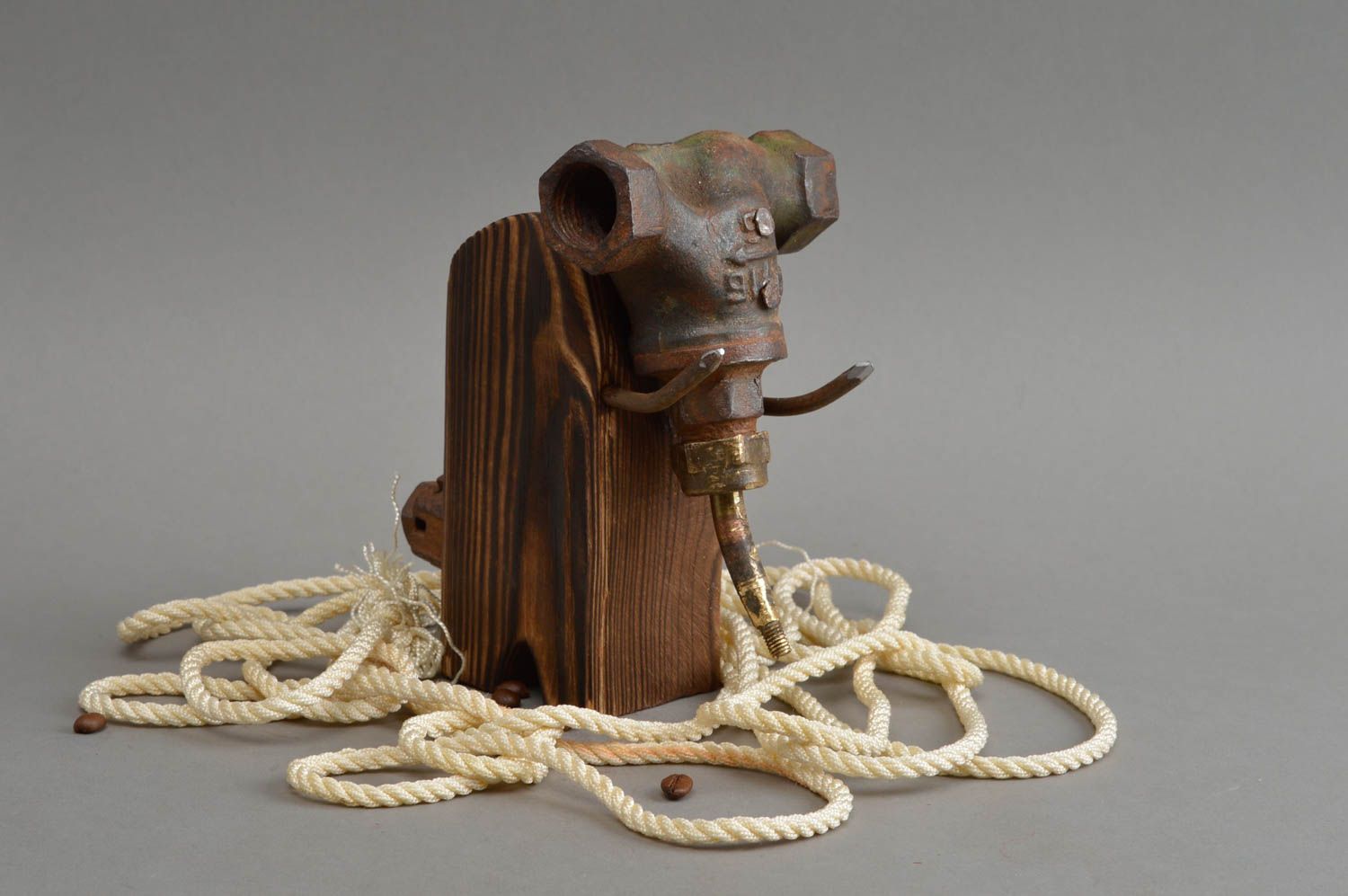 Künstlerische Statuette aus Holz Mammut mit Metall in Braun handgeschaffen toll foto 1