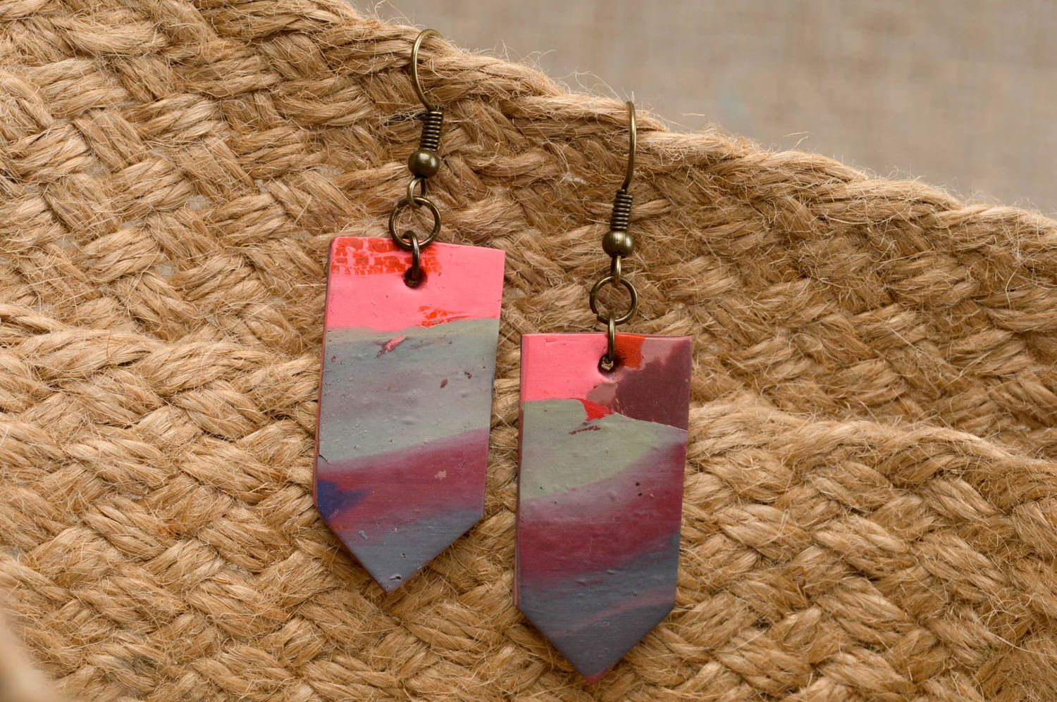 Модные серьги украшение ручной работы серьги из полимерной глины разноцветные фото 1