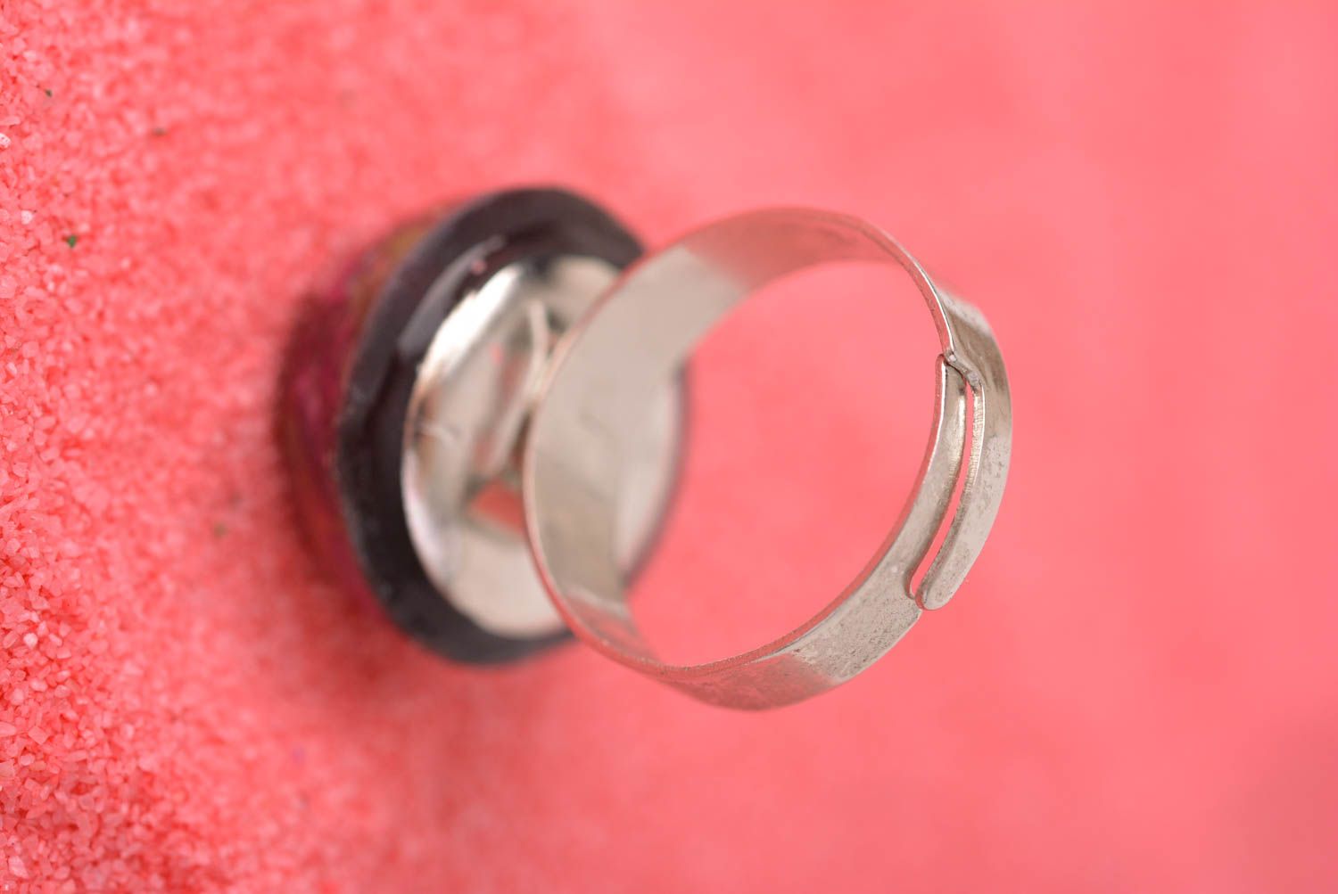Кольцо ручной работы кольцо из эпоксидной смолы женское кольцо крупное фото 5