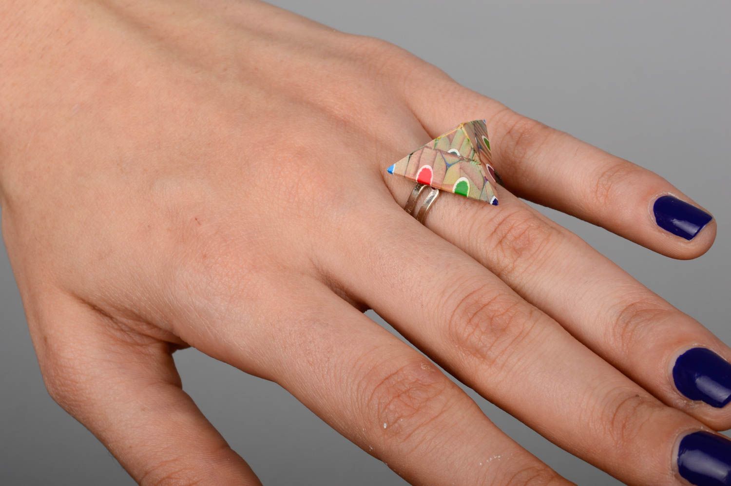 Перстень ручной работы кольцо из карандашей кольцо из дерева пирамидкой фото 2