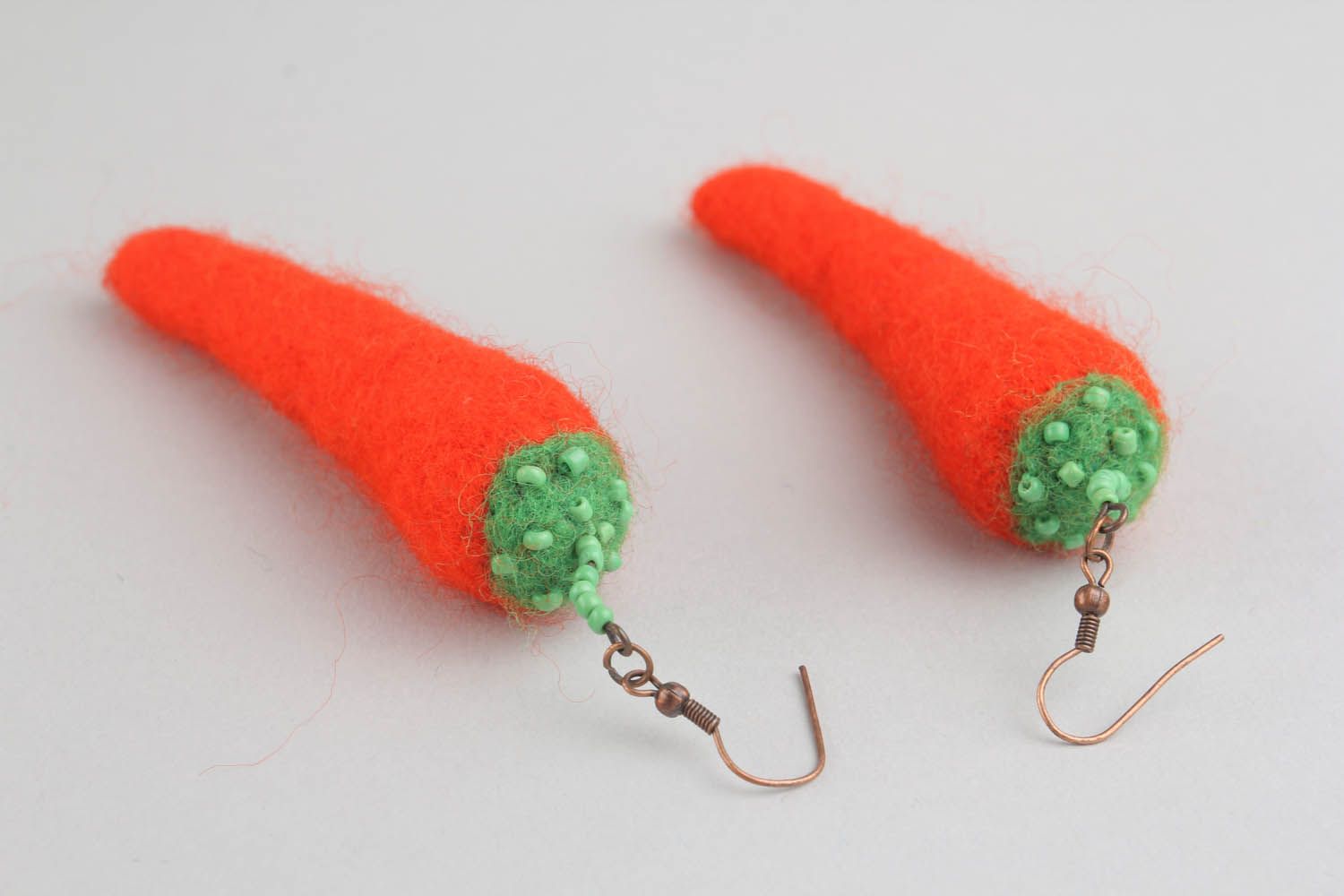 Dangling earrings made of wool Carrot photo 3