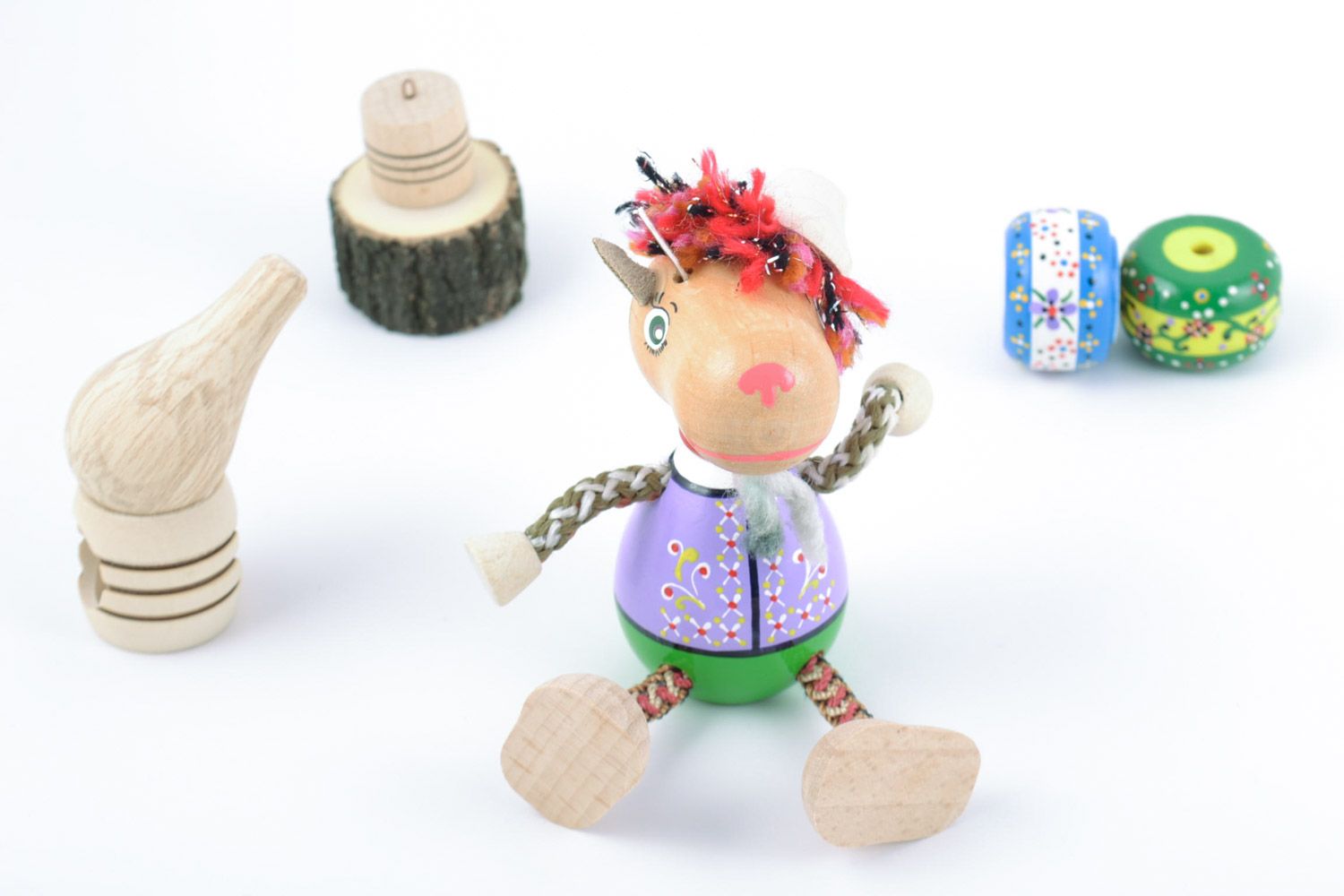 Деревянная эко игрушка козлик с росписью красками ручной работы маленький милый фото 1