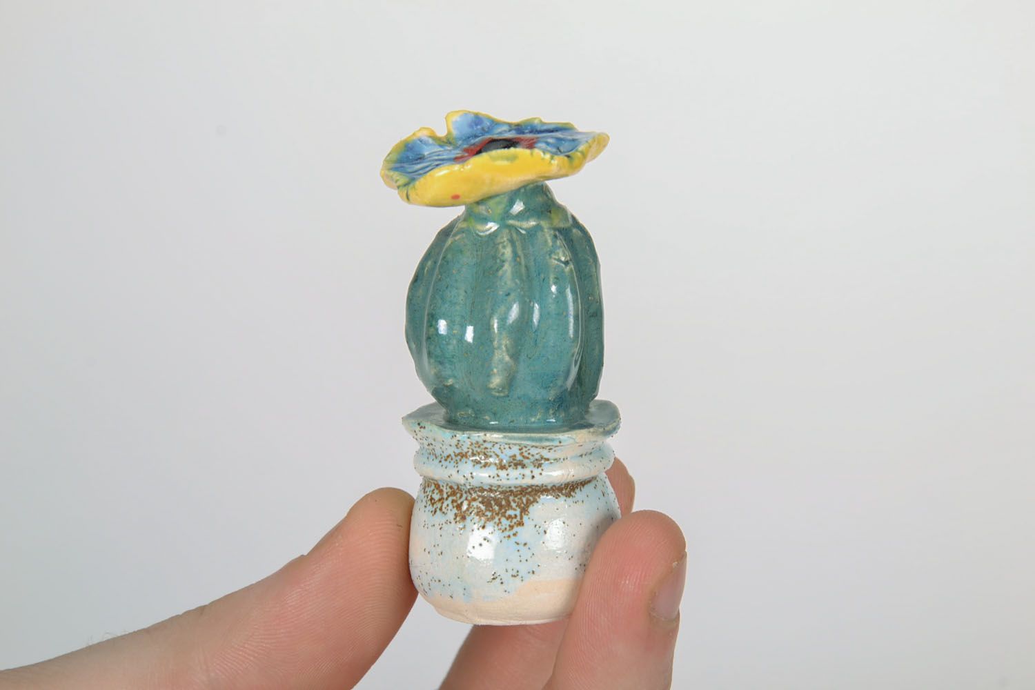 Figura de cerámica hecha a mano Cacto foto 2