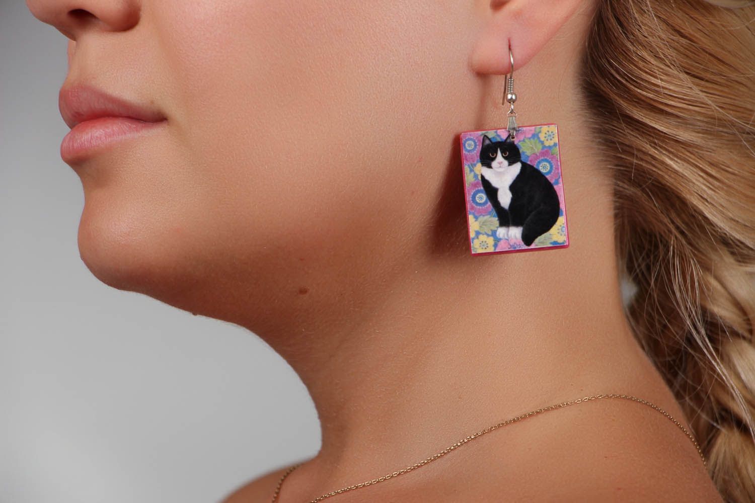 Earrings with the image of kittens photo 5
