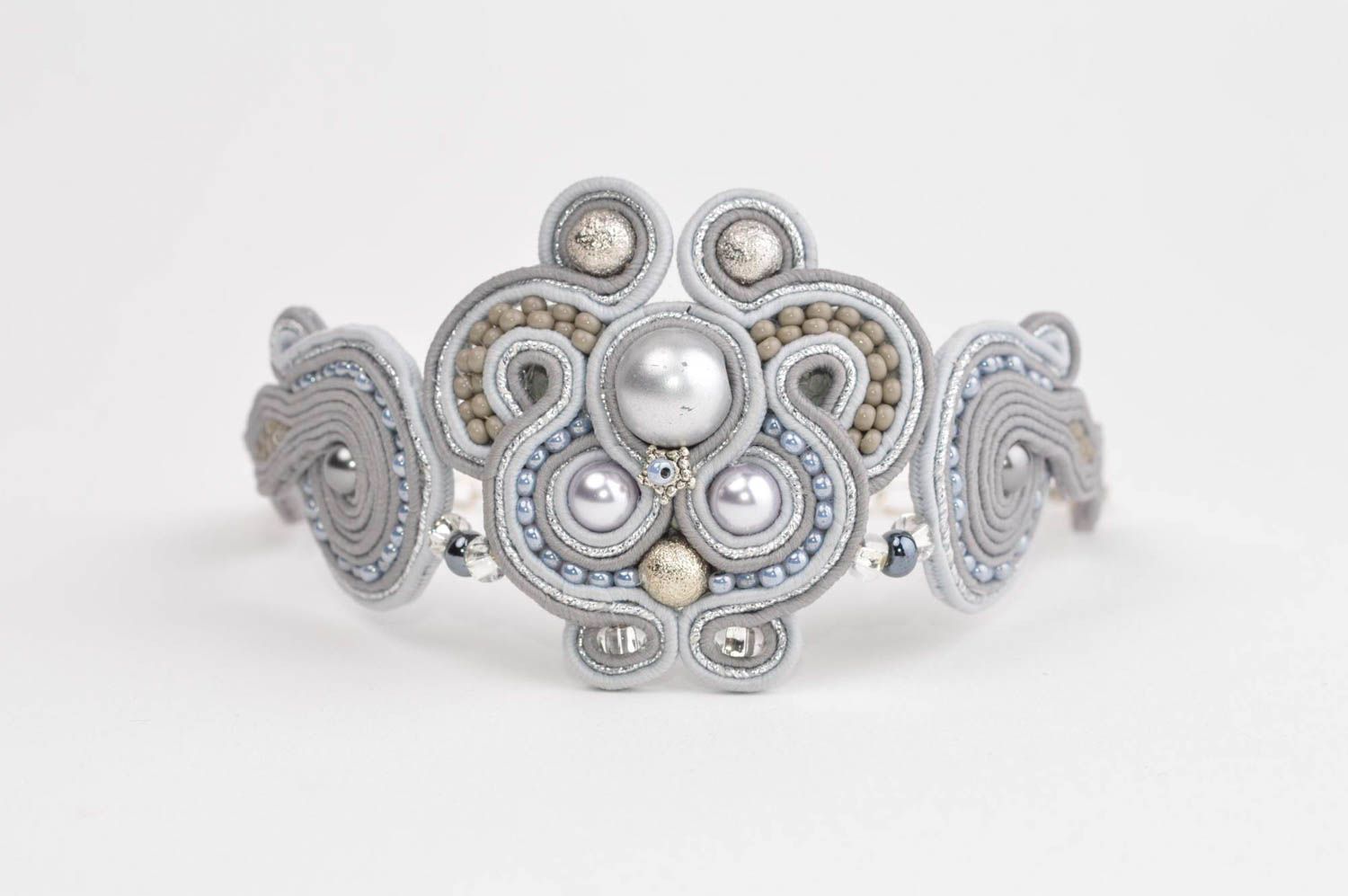 Bracelet original Bijou fait main soutache gris large Cadeau pour femme photo 3