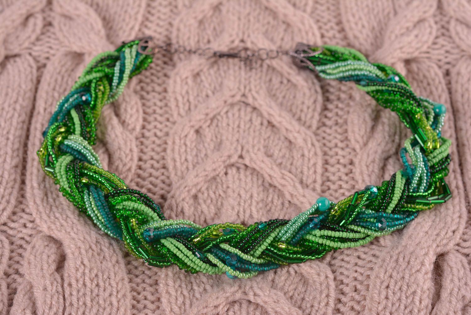 Колье из бисера украшение ручной работы бижутерия из бисера зеленое ожерелье фото 2