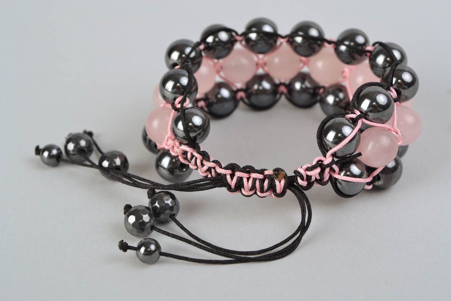 Bracelet en quartz rose et hématite fait main original pour femme Crépuscule photo 4